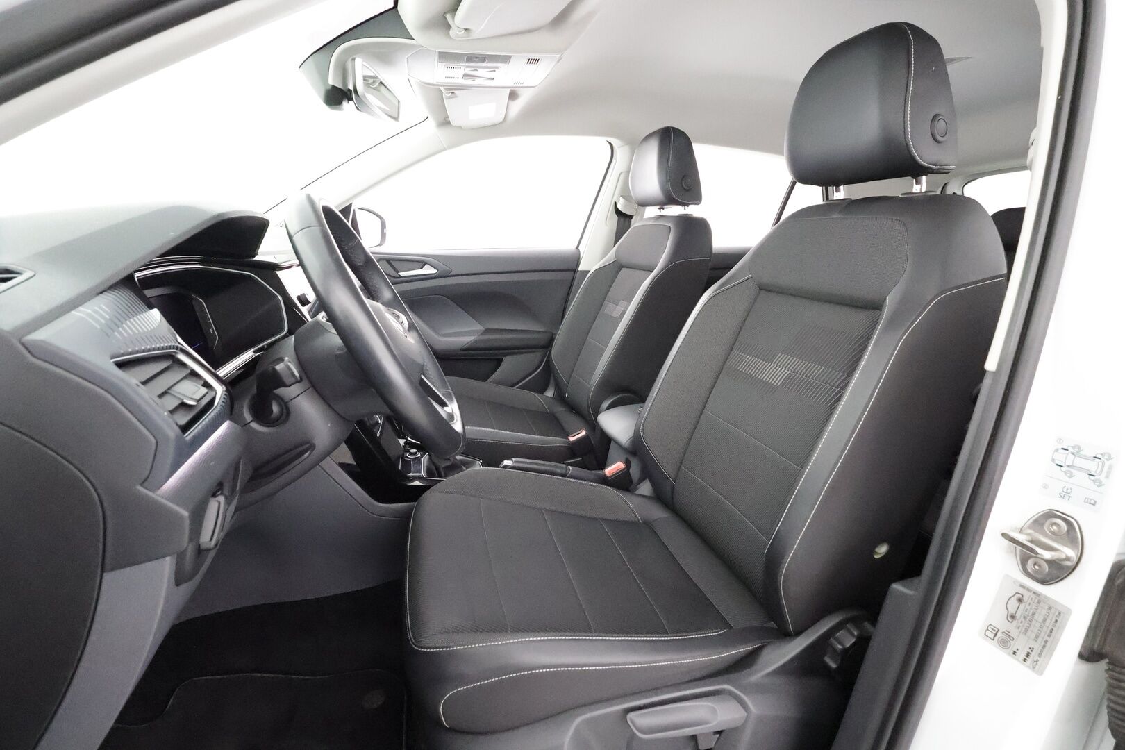 Volkswagen T-Cross 2019 Sport 1st Edition 1,0 TSI 85 kW (115 hv) DSG - |  ACC | LED | P.tutkat | Digimittaristo | Apple&Android | Suomi-auto | Kahdet Renkaat |