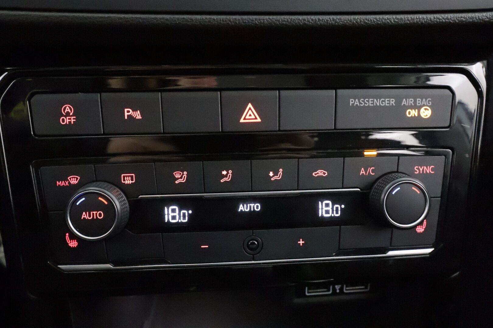 Volkswagen T-Cross 2019 Sport 1st Edition 1,0 TSI 85 kW (115 hv) DSG - |  ACC | LED | P.tutkat | Digimittaristo | Apple&Android | Suomi-auto | Kahdet Renkaat |