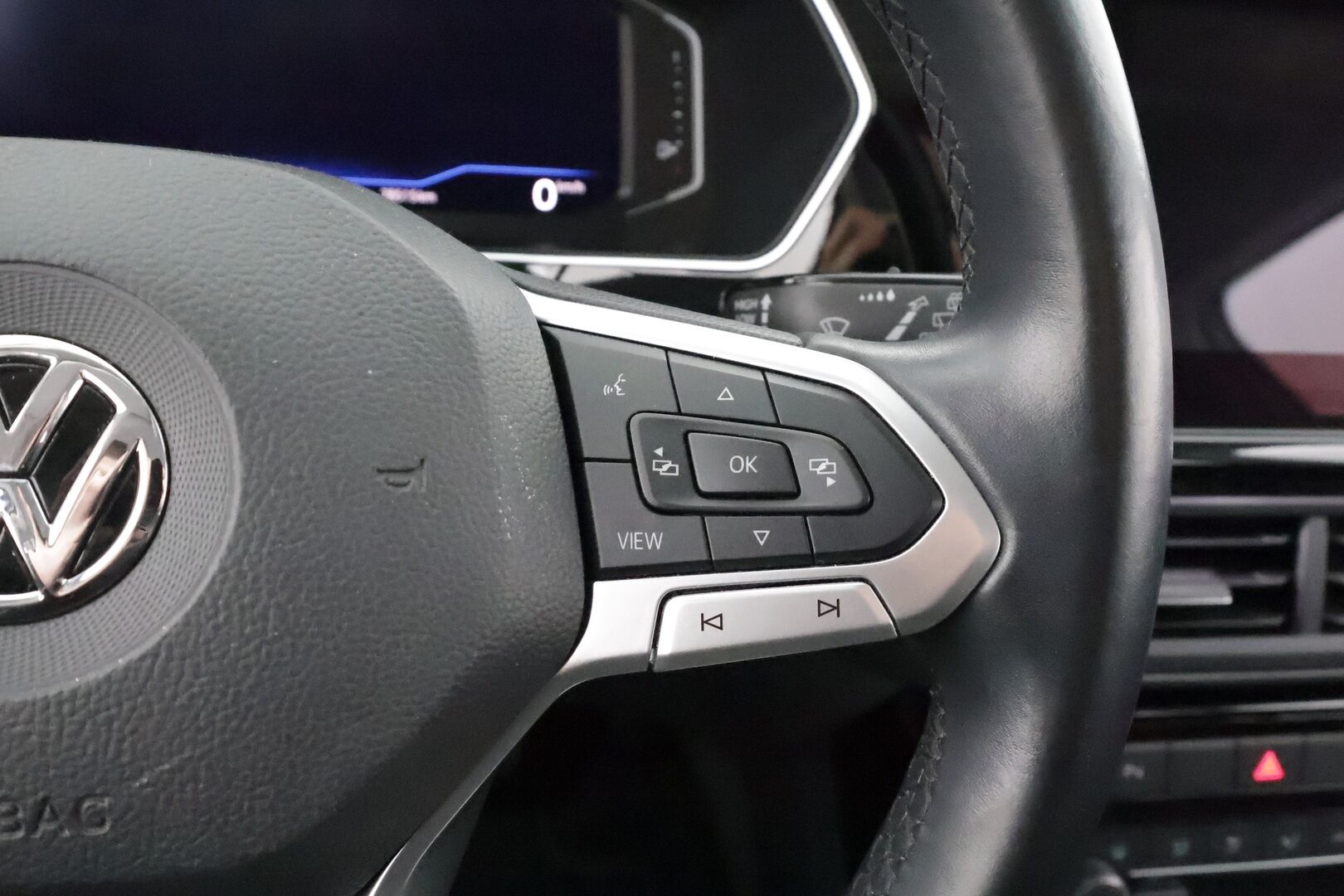Volkswagen T-Cross 2019 Sport 1st Edition 1,0 TSI 85 kW (115 hv) DSG - |  ACC | LED | P.tutkat | Digimittaristo | Apple&Android | Suomi-auto | Kahdet Renkaat |