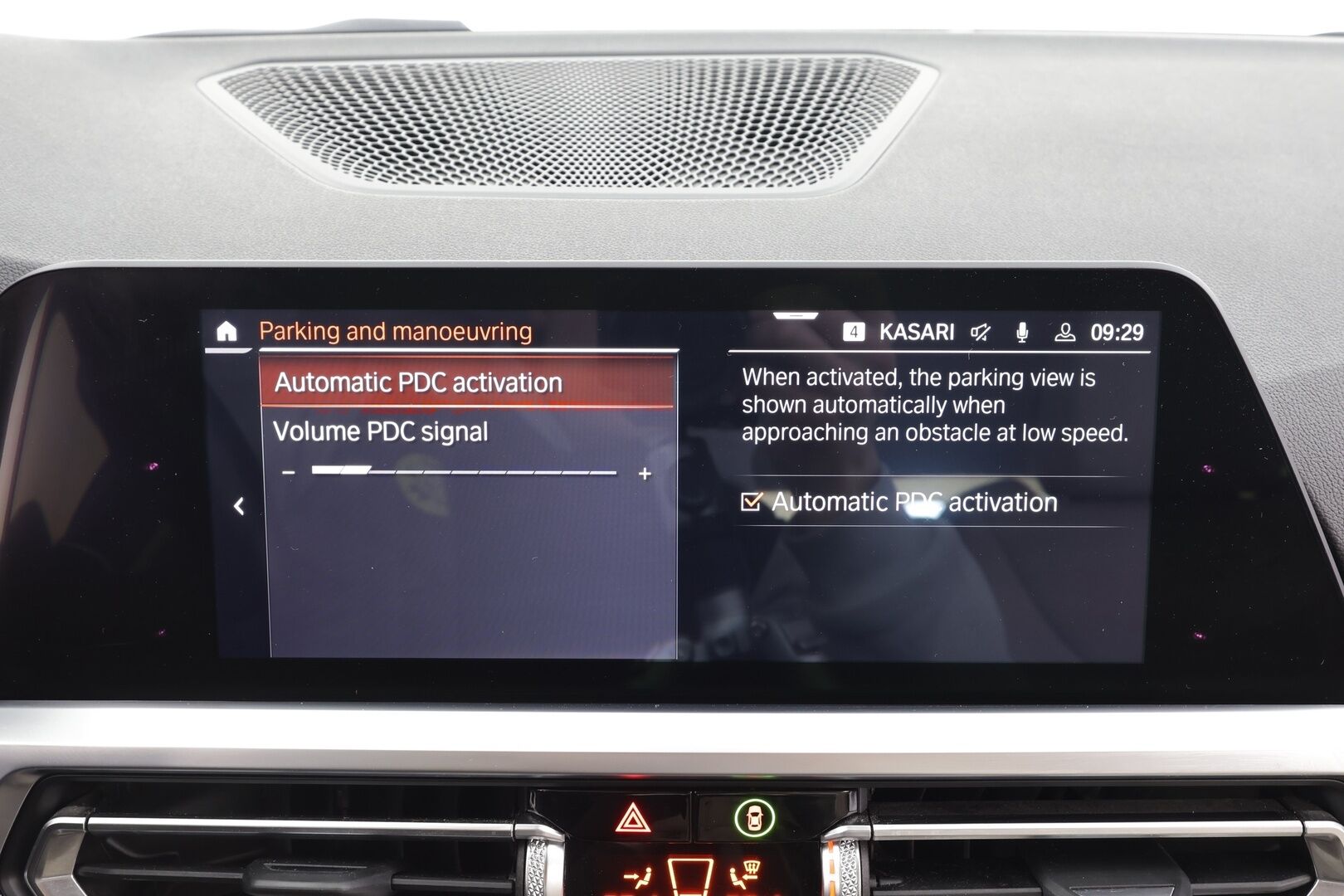 BMW 330 2019 G20 Sedan 330i A Launch Edition Sport * Vakkari / Webasto / Hifi / Kaarrevalot / Sporttinahat / Comfort Access / Navi * - Suomi-auto / Kahdet renkaat aluvanteilla / Himoittu Bronze metalliväri