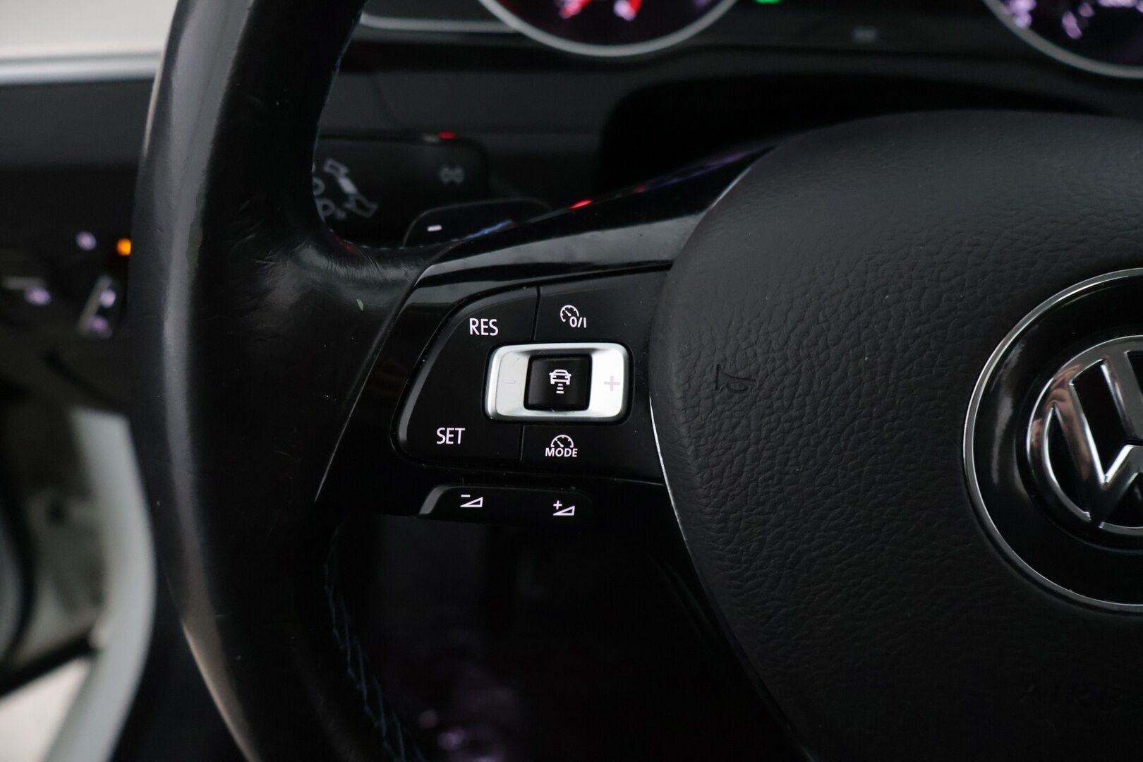 Volkswagen Passat 2016 Variant GTE Plug-In Hybrid 160 kW (218 hv) *ACC / P-Kamera / KeyLess / LED / Nahka-Alcantra / Sporttipenkit* - *Juuri katsastettu / 2x Renkaat*