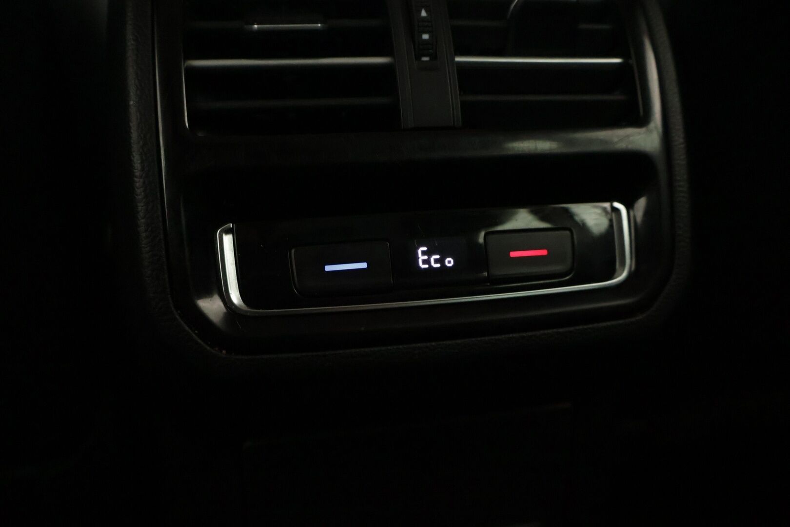 Volkswagen Passat 2016 Variant GTE Plug-In Hybrid 160 kW (218 hv) *ACC / P-Kamera / KeyLess / LED / Nahka-Alcantra / Sporttipenkit* - *Juuri katsastettu / 2x Renkaat*