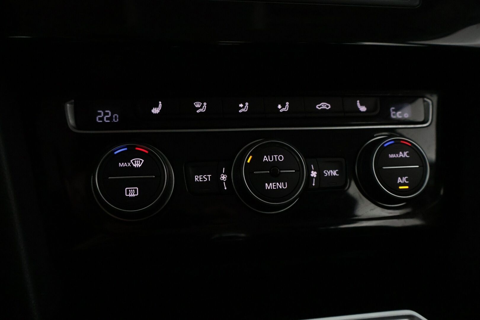 Volkswagen Passat 2016 Variant GTE Plug-In Hybrid 160 kW (218 hv) *ACC / P-Kamera / KeyLess / LED / Nahka-Alcantra / Sporttipenkit* - *Juuri katsastettu / 2x Renkaat*