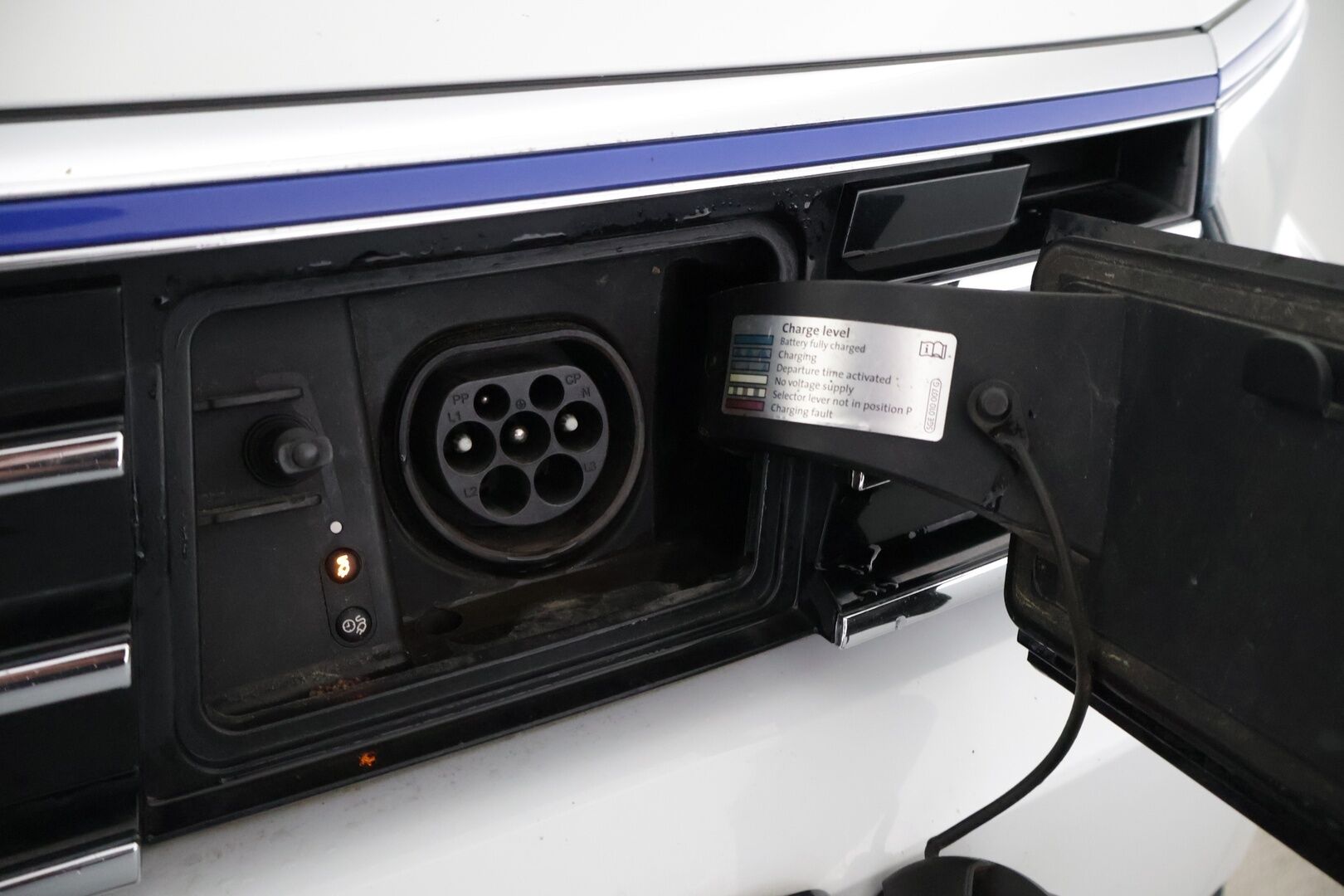 Volkswagen Passat 2016 Variant GTE Plug-In Hybrid 160 kW (218 hv) *ACC / P-Kamera / KeyLess / LED / Nahka-Alcantra / Sporttipenkit* - *Juuri katsastettu / 2x Renkaat*