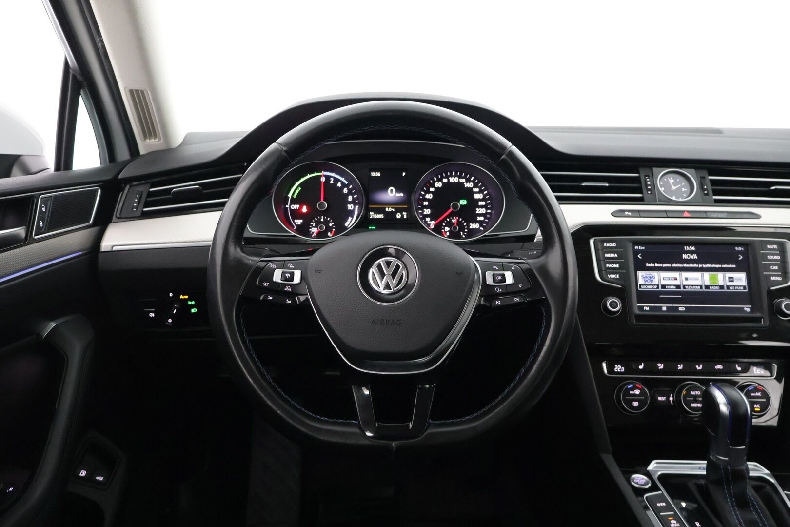 Volkswagen Passat 2016 Variant GTE Plug-In Hybrid 160 kW (218 hv) *ACC / P-Kamera / KeyLess / LED / Nahka-Alcantra / Sporttipenkit* - *Juuri katsastettu / 2x Renkaat*