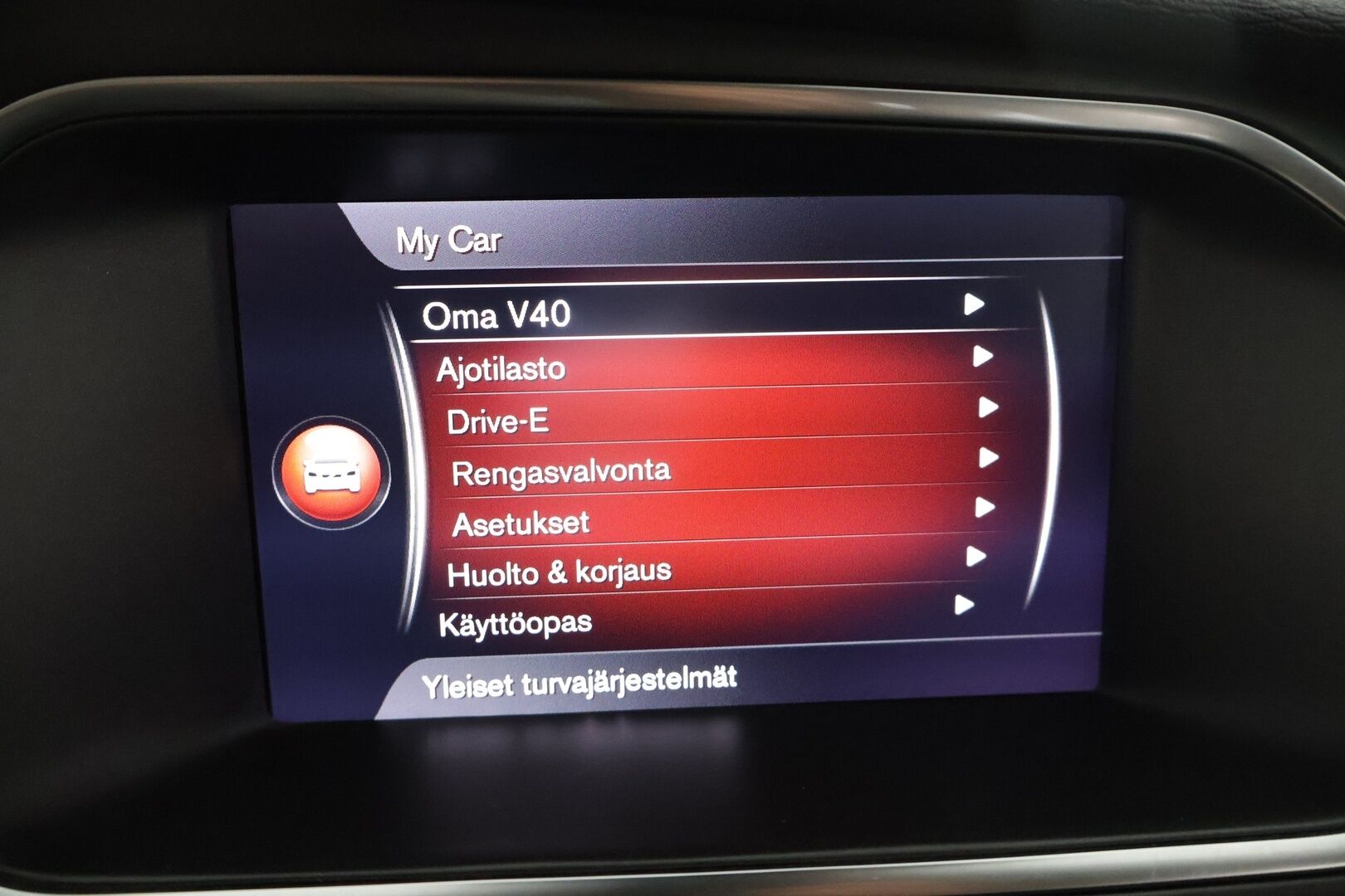 Volvo V40 2019 T2 Business Classic aut ** Suomi-auto / Pa-lämmitin / Vakkari / Keyless / VOC / P.tutka / Bluetooth ** - Suomi-auto / Kahdet renkaat / Digimittaristo