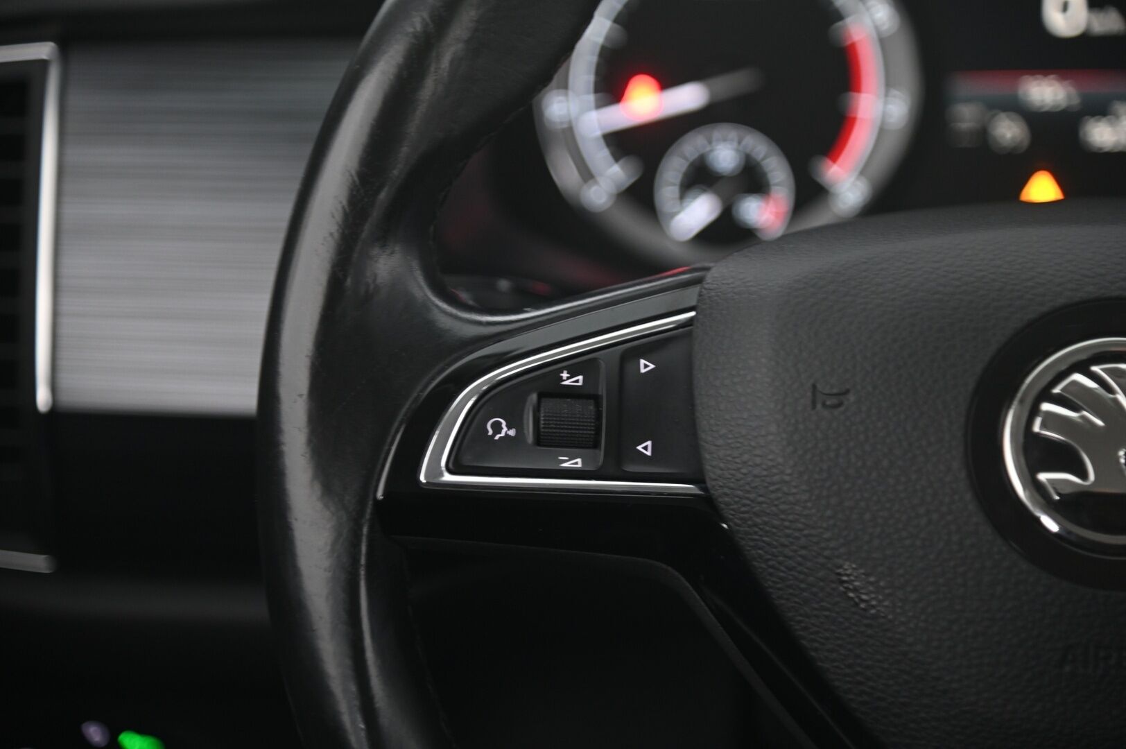 Skoda Kodiaq 2019 1,5 TSI ACT Ambition DSG Autom. - P-kamera / Webasto / Koukku / Suomi-Auto