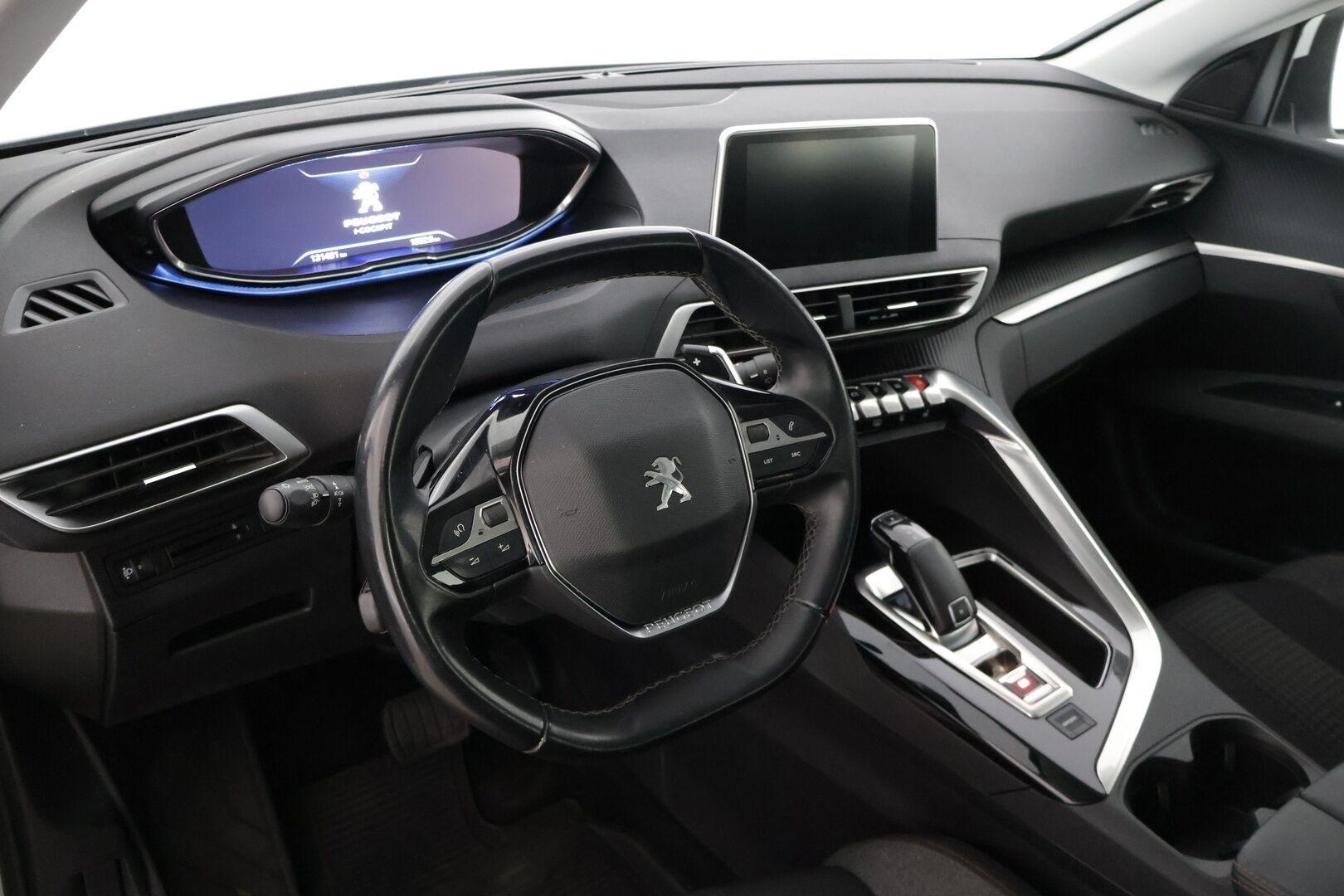 Peugeot 5008 2019 Active BlueHDi 130 EAT8-automaatti *Digimittaristo / Peruutuskamera / Tutkat / Lämmitettävä tuulilasi / Kaistavahti* - * Suomi-auto / Juuri Huollettu / 2x Renkaat ja vanteet *