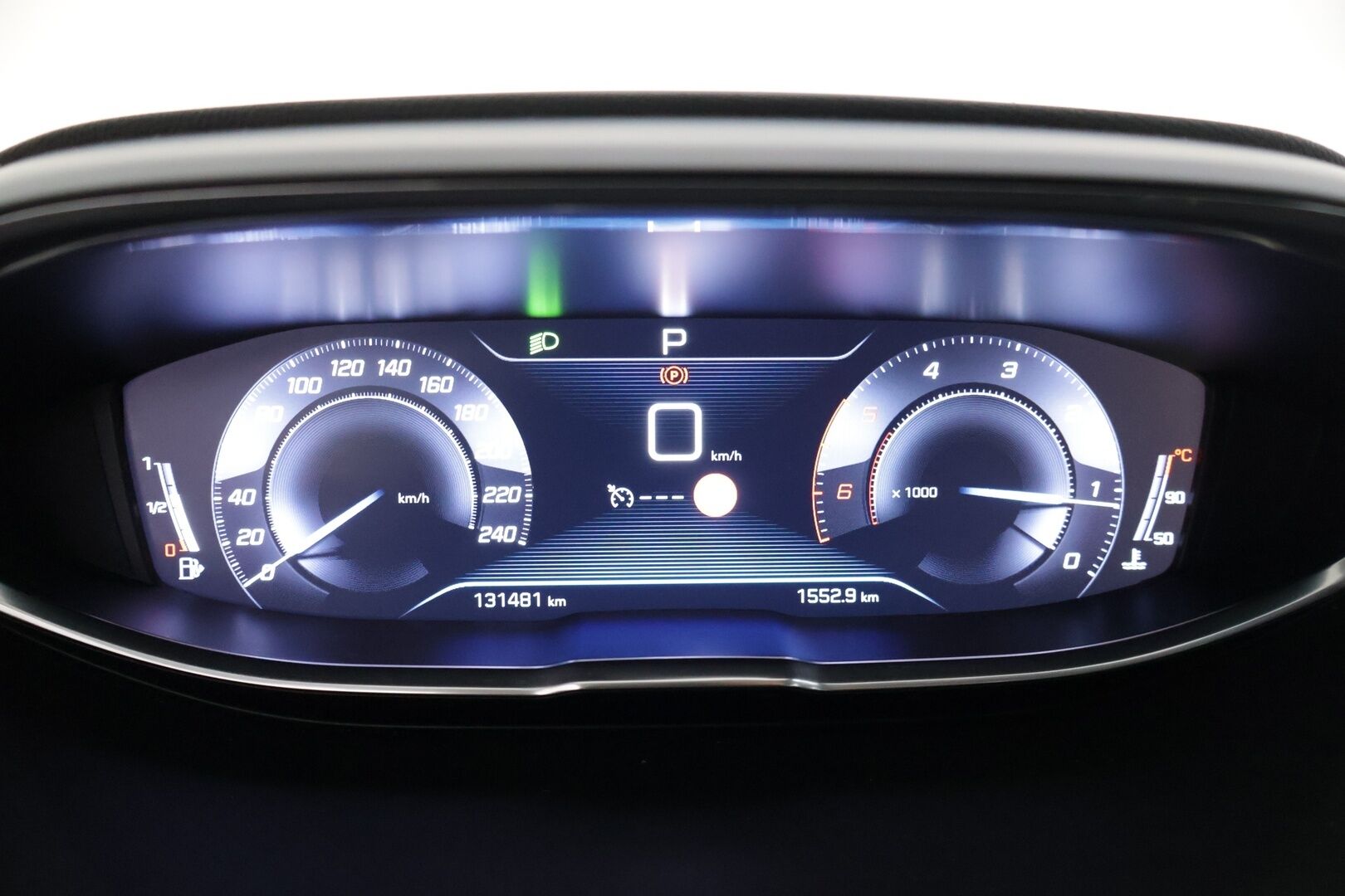 Peugeot 5008 2019 Active BlueHDi 130 EAT8-automaatti - / Digimittaristo / Peruutuskamera / Tutkat / Lämmitettävä tuulilasi / Kaistavahti *