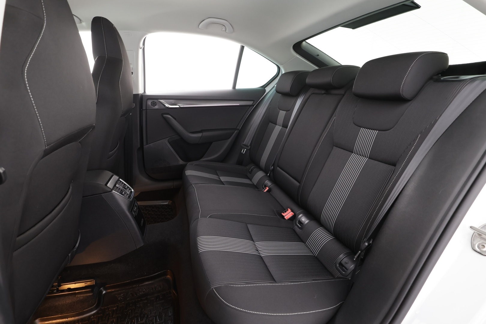 Skoda Octavia 2019 1,0 TSI Style BusinessLine DSG Autom. * ACC / Webasto / LED / P.Tutkat / Smartlink / Keyless * - 1.Om Suomi-auto / Merkkihuollettu / Kahdet renkaat