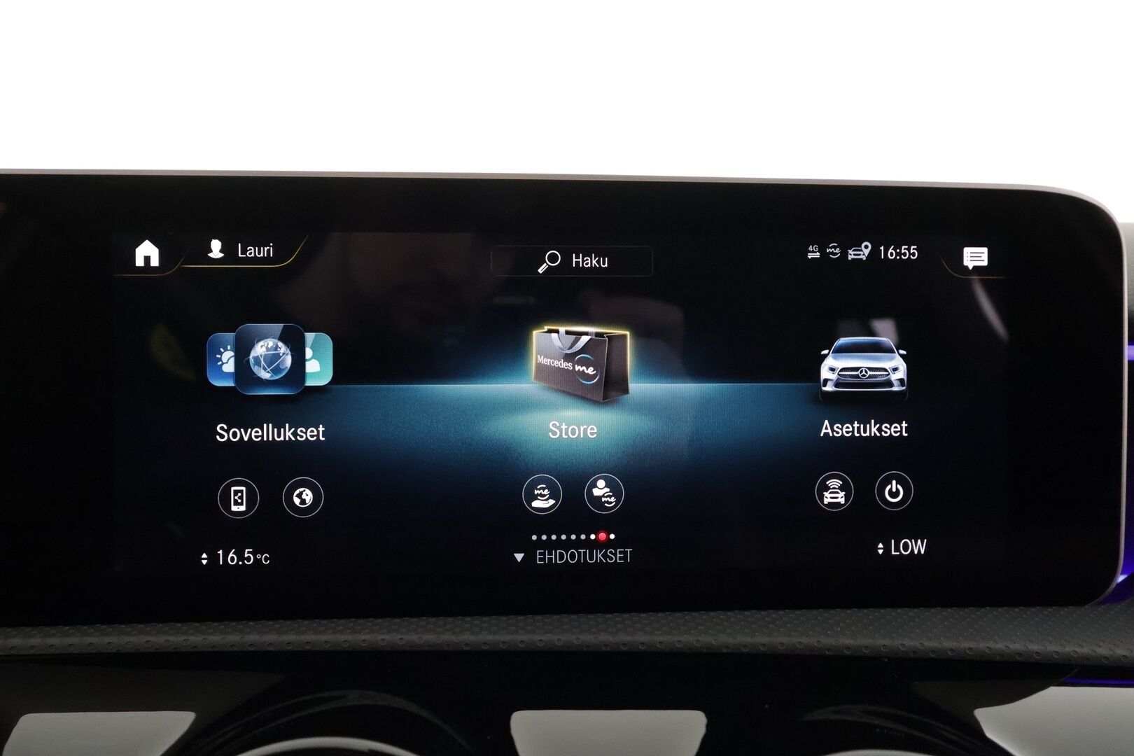 Mercedes-Benz A 2019 180 A Business AMG - | Distronic Pro | Lisälämmitin | Muistipenkit | Burmester | Widescreen | Lasikattoluukku | Puolinahat Sporttipenkit | Apple&Android | 1.Om Suomi-auto | Kahdet Renkaat |