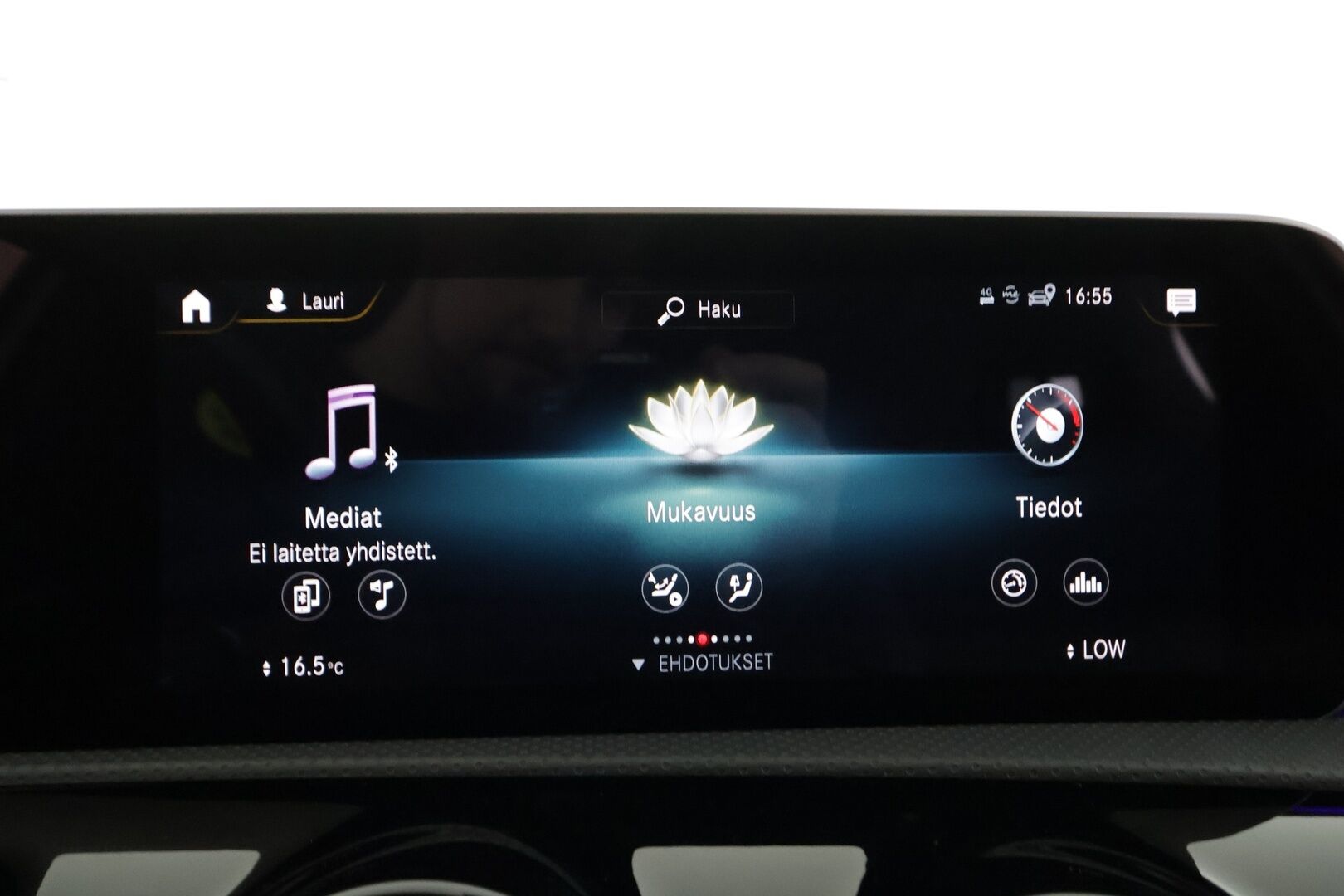 Mercedes-Benz A 2019 180 A Business AMG - | Distronic Pro | Lisälämmitin | Muistipenkit | Burmester | Widescreen | Lasikattoluukku | Puolinahat Sporttipenkit | Apple&Android | 1.Om Suomi-auto | Kahdet Renkaat |