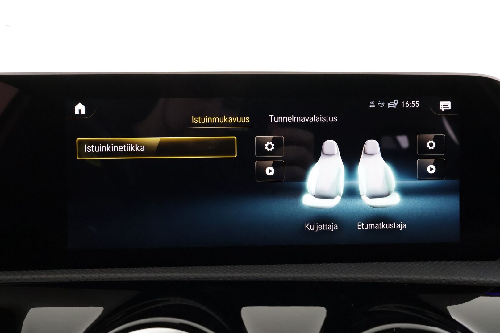 Mercedes-Benz A 2019 180 A Business AMG - | Distronic Pro | Lisälämmitin | Muistipenkit | Burmester | Widescreen | Lasikattoluukku | Puolinahat Sporttipenkit | Apple&Android | 1.Om Suomi-auto | Kahdet Renkaat |
