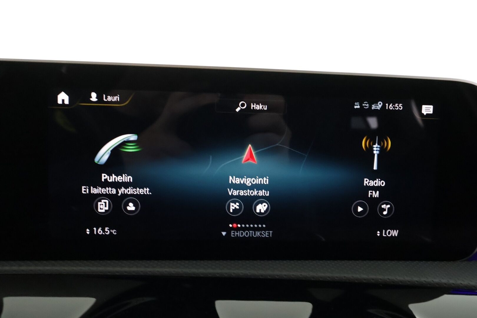 Mercedes-Benz A 2019 180 A Business AMG - | Distronic Pro | Lisälämmitin | Muistipenkit | Burmester | Widescreen | Lasikattoluukku | Puolinahat Sporttipenkit | Apple&Android | 1.Om Suomi-auto | Kahdet Renkaat |