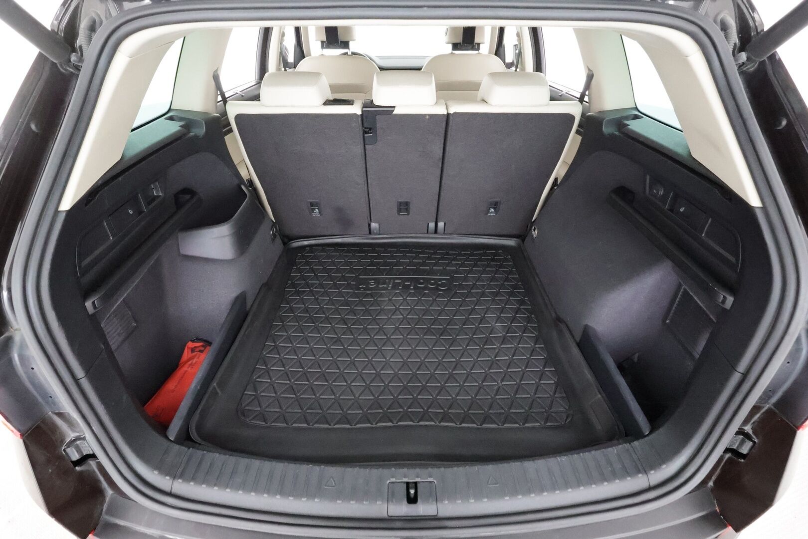 Skoda Kodiaq 2019 2,0 TSI 4x4 Style DSG Autom. - | ACC | Webasto | Koukku | Canton | Muistipenkit | P.kamera | LED | Puolinahat | Ratinlämmitys | Apple&Android | Suom-auto | Kahdet Renkaat | Merkkihuollettu |