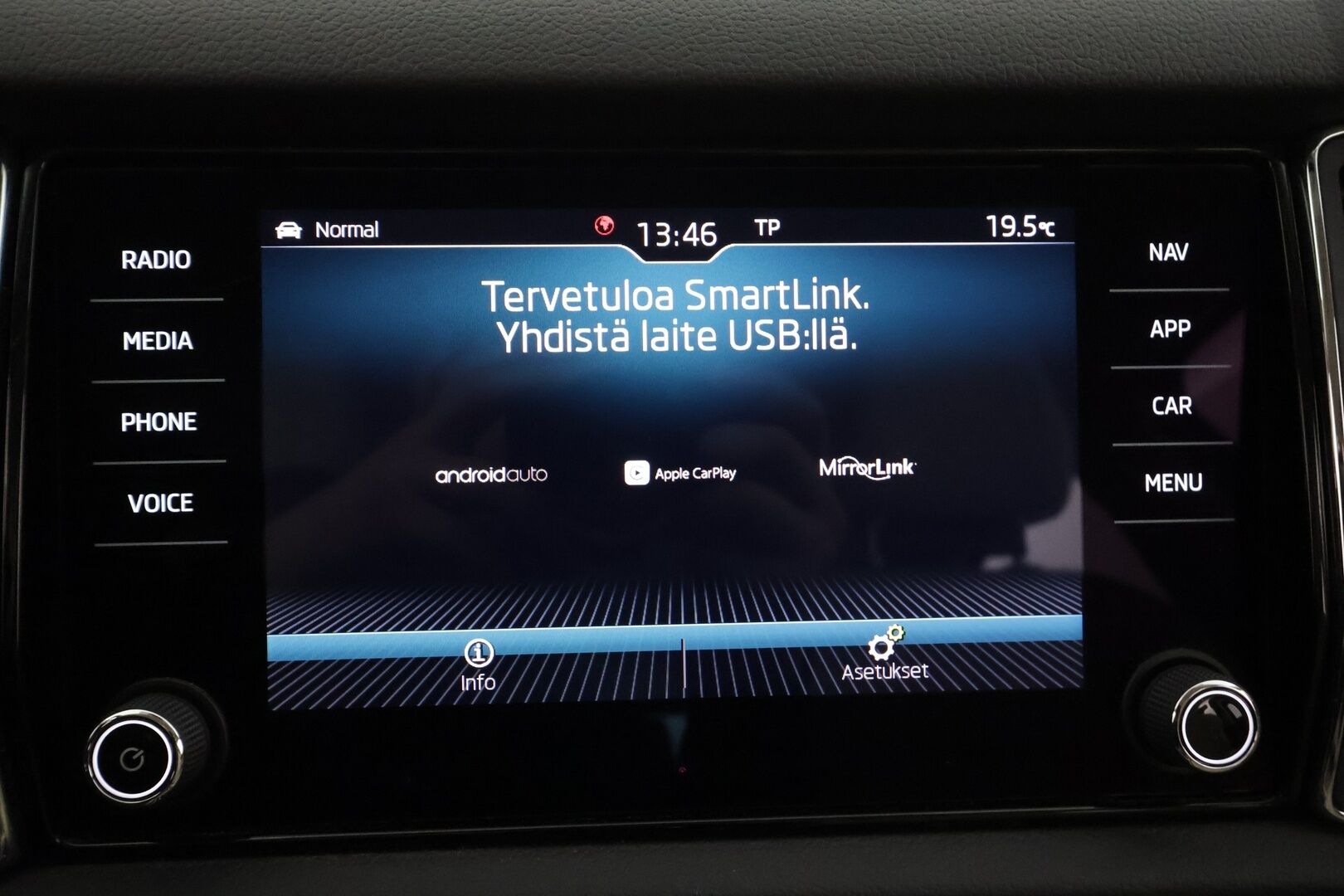 Skoda Kodiaq 2019 2,0 TSI 4x4 Style DSG Autom. - | ACC | Webasto | Koukku | Canton | Muistipenkit | P.kamera | LED | Puolinahat | Ratinlämmitys | Apple&Android | Suom-auto | Kahdet Renkaat | Merkkihuollettu |