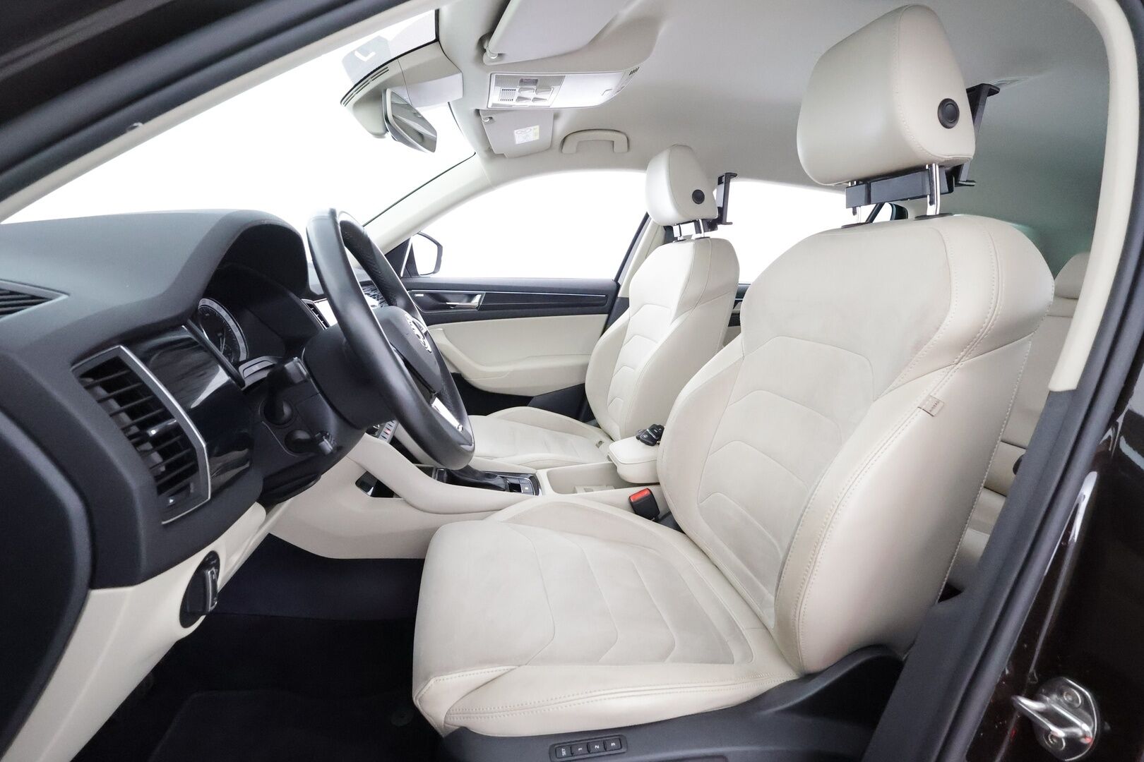 Skoda Kodiaq 2019 2,0 TSI 4x4 Style DSG Autom. - | ACC | Webasto | Koukku | Canton | Muistipenkit | P.kamera | LED | Puolinahat | Ratinlämmitys | Apple&Android | Suom-auto | Kahdet Renkaat | Merkkihuollettu |