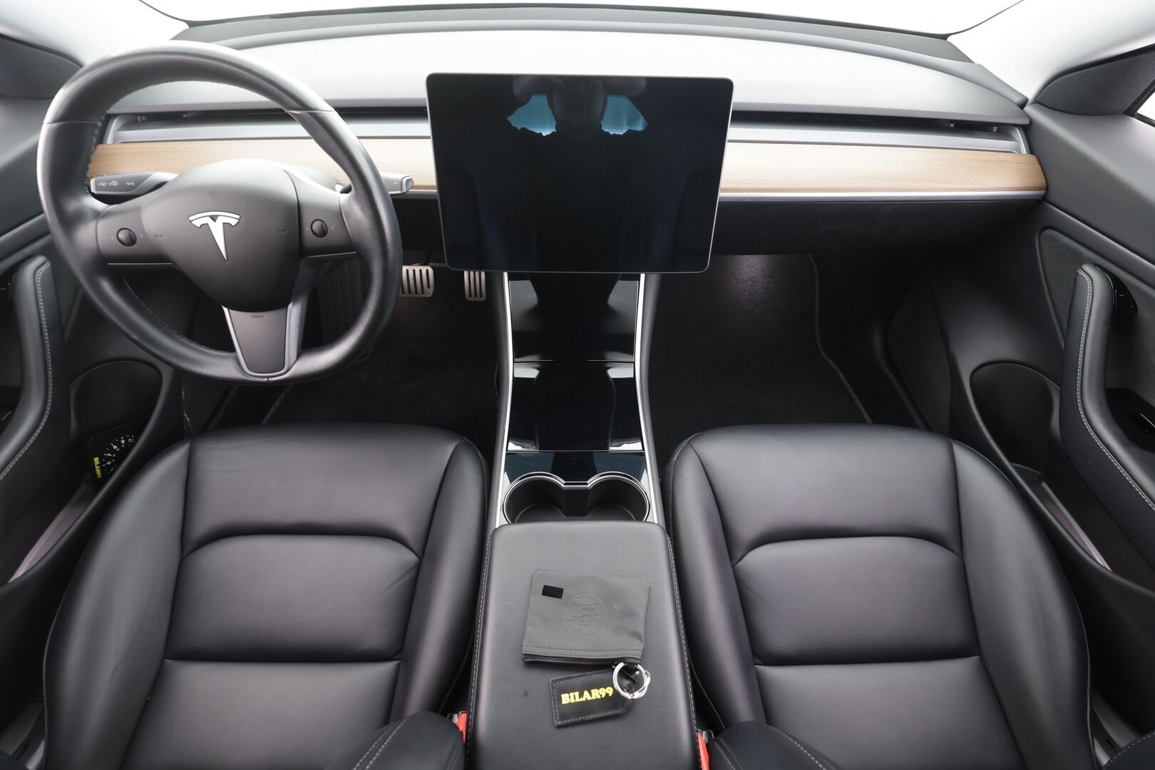 Tesla Model 3 2019 Performance Dual Motor AWD * ACC / Lasikatto / Premium Audio / P.Kamera / Muistipenkki / Kaistavahti * - LED / 1-om Suomi-auto / Kahdet renkaat aluvanteilla - HULLUT AVAJAISHULINAT KORKOTARJOUS 3,29 %