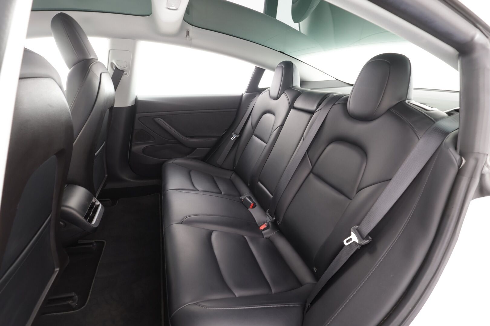 Tesla Model 3 2019 Performance Dual Motor AWD * ACC / Lasikatto / Premium Audio / P.Kamera / Muistipenkki / Kaistavahti * - LED / 1-om Suomi-auto / Kahdet renkaat aluvanteilla - HULLUT AVAJAISHULINAT KORKOTARJOUS 3,29 %