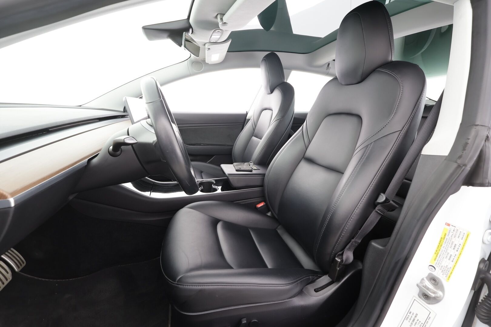 Tesla Model 3 2019 Performance Dual Motor AWD * ACC / Lasikatto / Premium Audio / P.Kamera / Muistipenkki / Kaistavahti * - LED / 1-om Suomi-auto / Kahdet renkaat aluvanteilla - HULLUT AVAJAISHULINAT KORKOTARJOUS 3,29 %