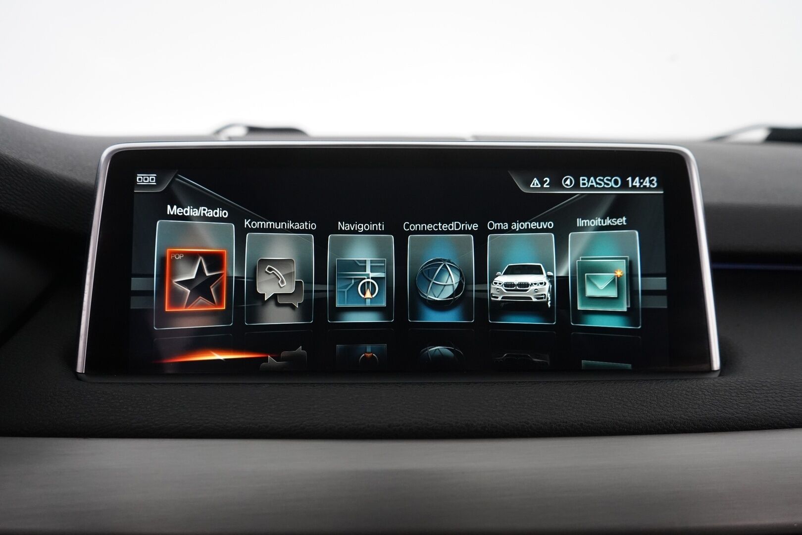 BMW X5 2017 xDrive 40e iPerformance F15 *YritysOutlet - Myydään vain yrityksille* - ACC / Ilmastoidut penkit / Lasikatto / Harman Kardon / Kahdet renkaat