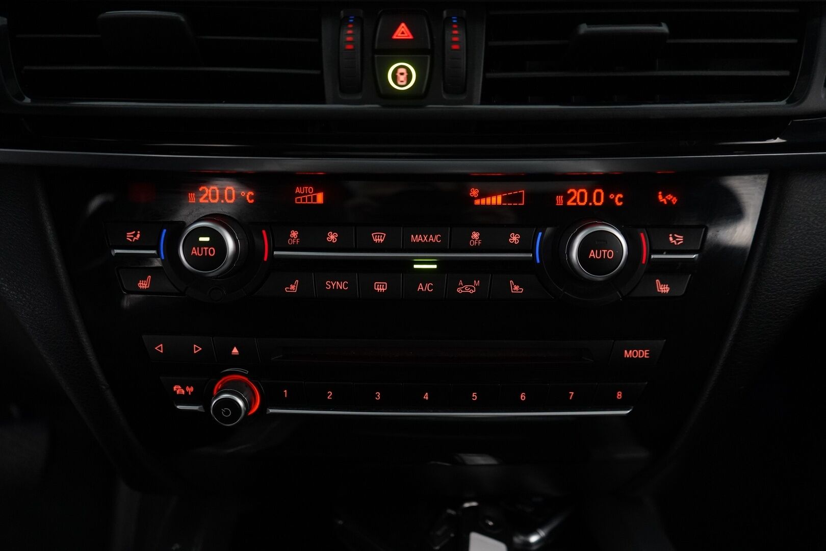 BMW X5 2017 xDrive 40e iPerformance F15 *YritysOutlet - Myydään vain yrityksille* - ACC / Ilmastoidut penkit / Lasikatto / Harman Kardon / Kahdet renkaat