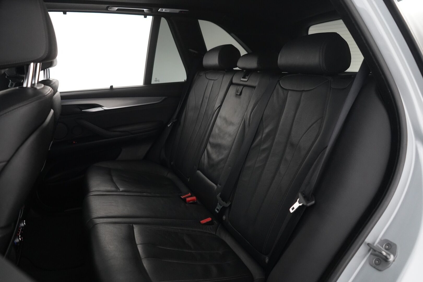 BMW X5 2017 xDrive 40e iPerformance F15 *YritysOutlet - Myydään vain yrityksille* - ACC / Ilmastoidut penkit / Lasikatto / Harman Kardon / Kahdet renkaat