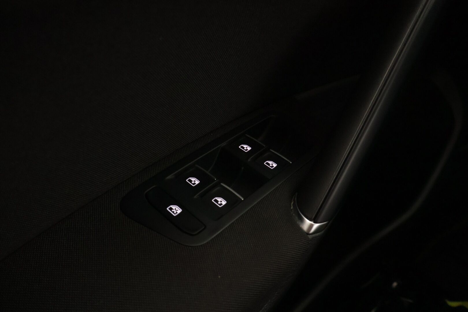 Volkswagen Golf 2019 Variant Highline 1,0 TSI 85 kW (115 hv) DSG-automaatti *Adapt. vakkari / Webasto / Navi / P. Kamera / Kessy* - *Suomi-auto / 2x renkaat alkuperäisillä vanteilla / Jakohihna vaihdettu 2025*