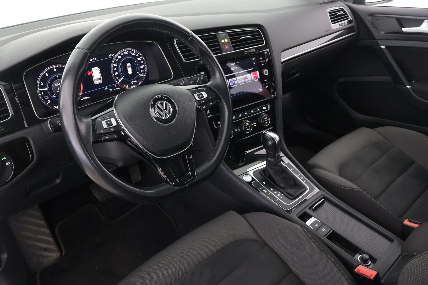 Volkswagen Golf 2019 Variant Highline 1,0 TSI 85 kW (115 hv) DSG-automaatti *Adapt. vakkari / Webasto / Navi / P. Kamera / Kessy* - *Suomi-auto / 2x renkaat alkuperäisillä vanteilla / Jakohihna vaihdettu 2025*