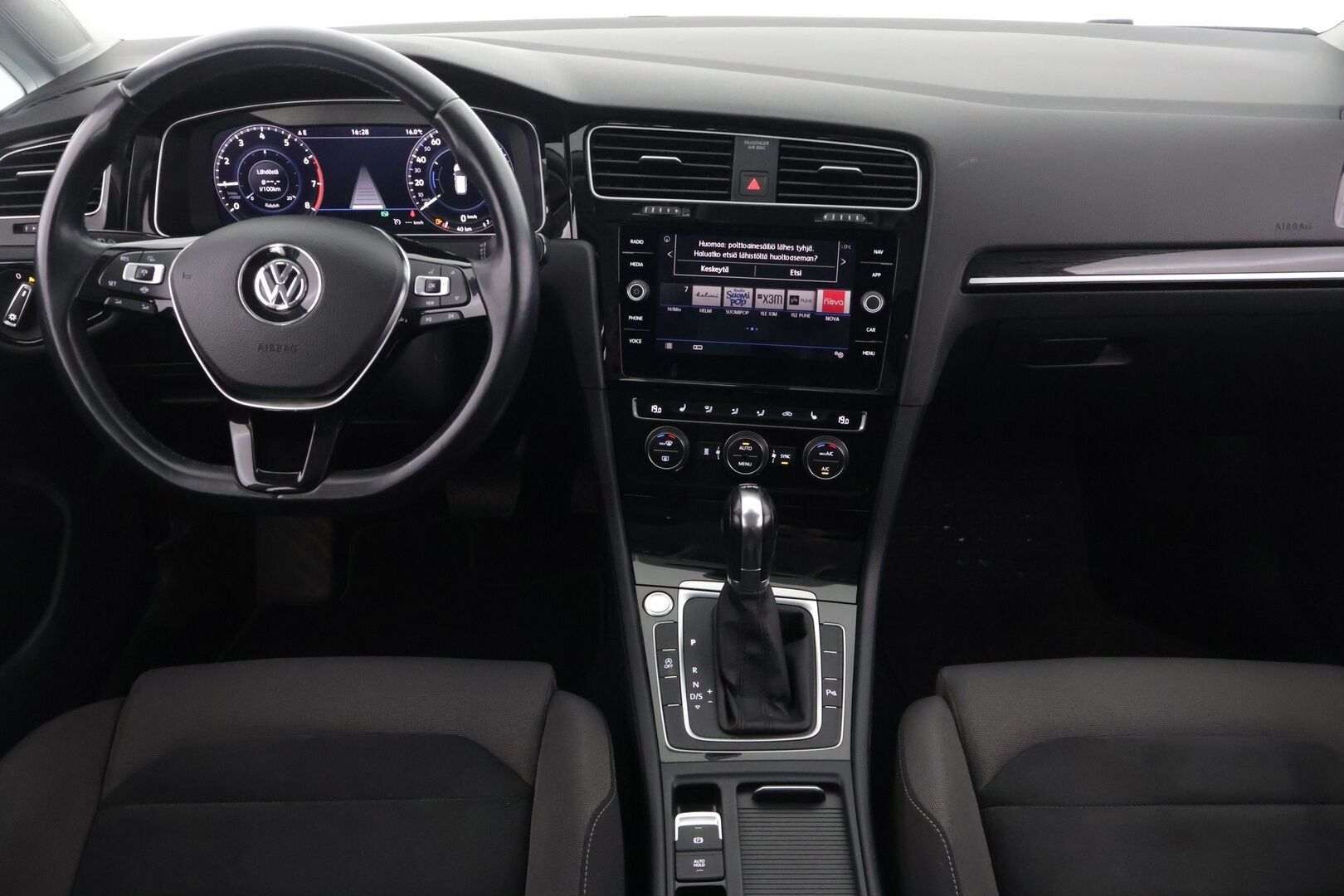 Volkswagen Golf 2019 Variant Highline 1,0 TSI 85 kW (115 hv) DSG-automaatti *Adapt. vakkari / Webasto / Navi / P. Kamera / Kessy* - *Suomi-auto / 2x renkaat alkuperäisillä vanteilla / Jakohihna vaihdettu 2025*