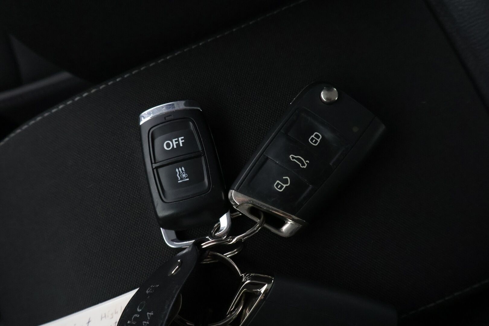 Volkswagen Golf 2019 Variant Highline 1,0 TSI 85 kW (115 hv) DSG-automaatti *Adapt. vakkari / Webasto / Navi / P. Kamera / Kessy* - *Suomi-auto / 2x renkaat alkuperäisillä vanteilla / Jakohihna vaihdettu 2025*