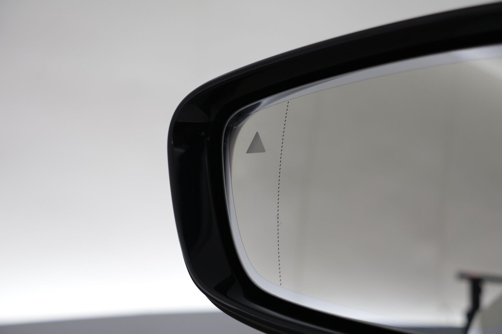 BMW 330 2019 G20 Sedan 330i A Launch Edition M Sport - Webasto | H&K | HUD | 360 peruutuskamera | Laser | Muistipenkki kuljettalla | Nahkasport-istuimet | Lasikattoluukku | Vaalea nahkasisusta | Ambient Light | 