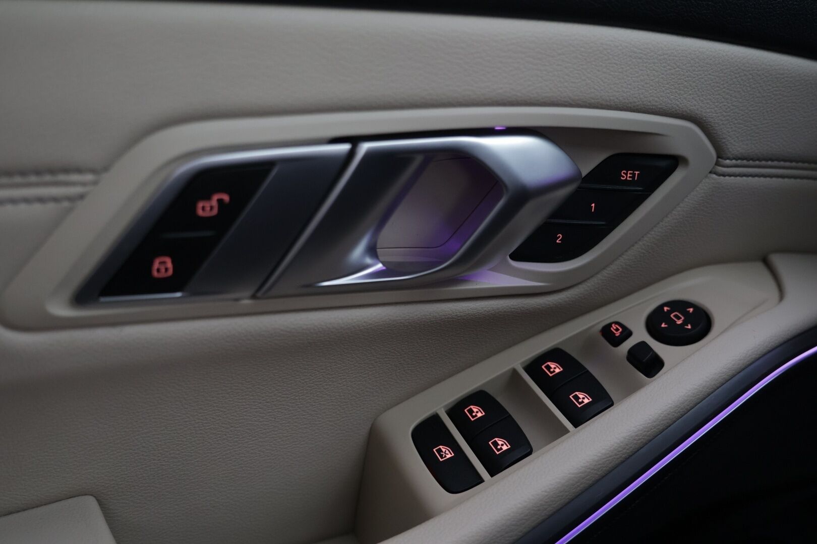 BMW 330 2019 G20 Sedan 330i A Launch Edition M Sport / Webasto / Harman/Kardon / HUD / 360 peruutuskamera / Laser / Muistipenkki kuljettalla / Nahkasport-istuimet / Lasikattoluukku / - Älyavain / Comfort Access /