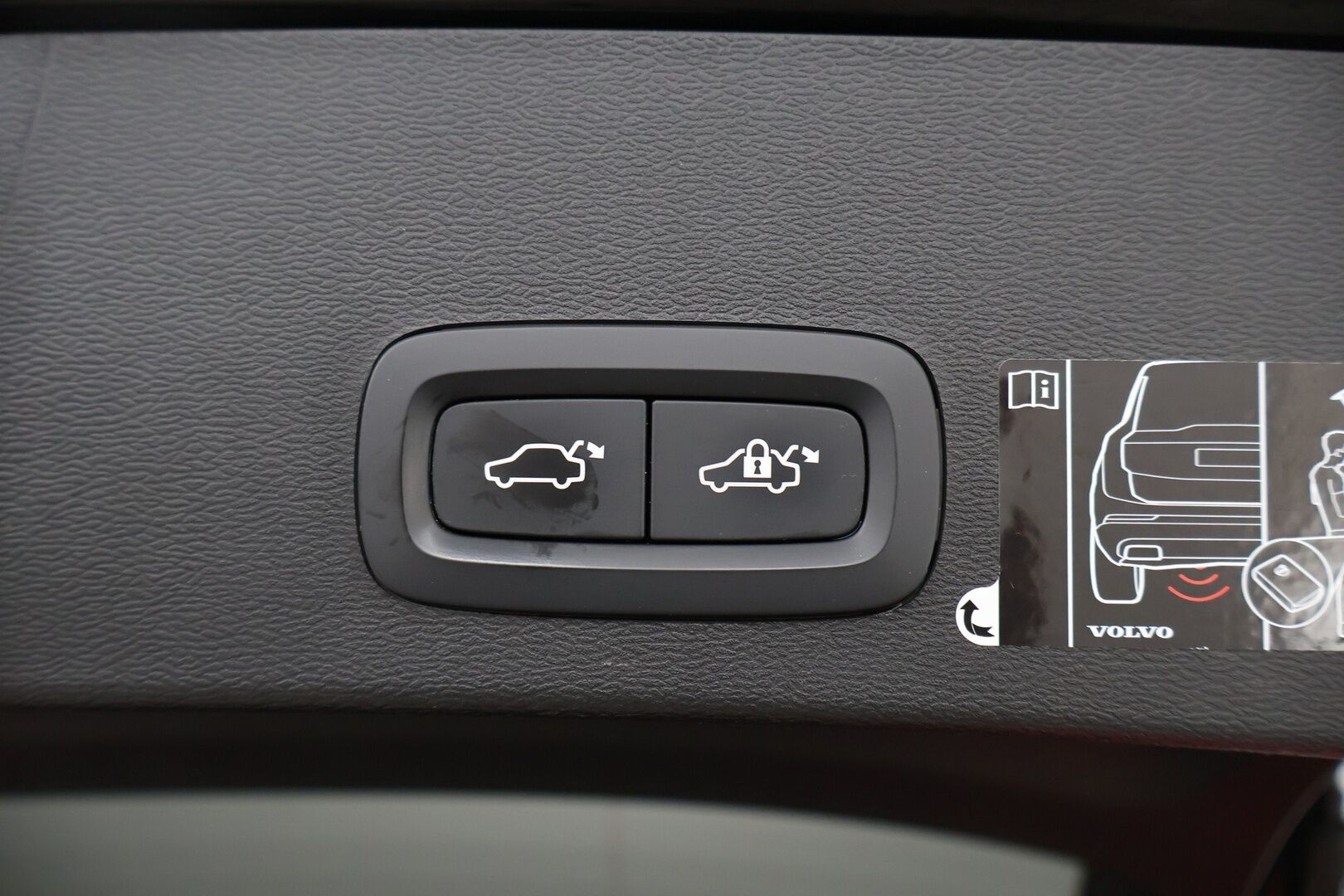 Volvo XC40 2019 D4 AWD Inscription aut - ACC | H/K | Muistipenkki | Panorama | BLIS | P-kamera | Webasto | Mukautuvat LED ajovalot | Apple & Android 