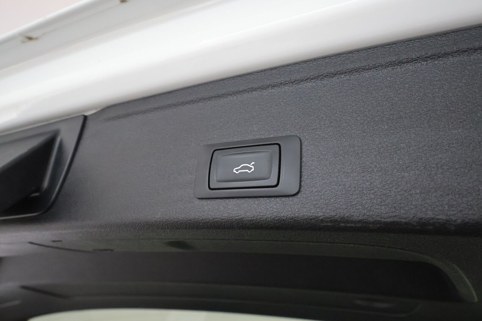Audi A4 2021 Avant Business S line 40 TFSI 150 kW MHEV *ACC / P.kamera / Matrix LED / Koukku / Webasto / Digimittaristo* - 1.Om Suomi-auto / Kahdet renkaat aluvanteilla / Merkkihuollettu