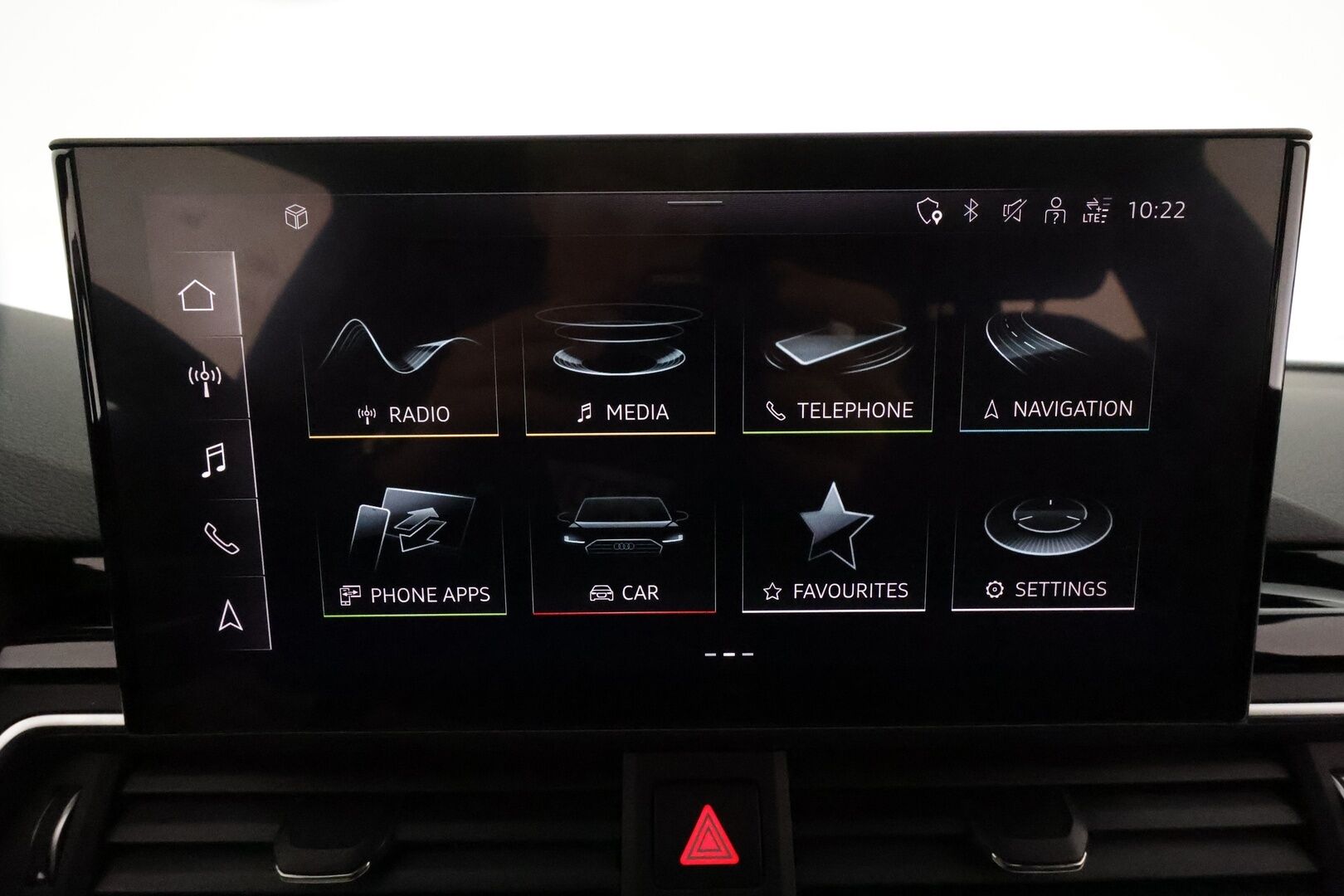 Audi A4 2021 Avant Business S line 40 TFSI 150 kW MHEV *ACC / P.kamera / Matrix LED / Koukku / Webasto / Digimittaristo* - 1.Om Suomi-auto / Kahdet renkaat aluvanteilla / Merkkihuollettu