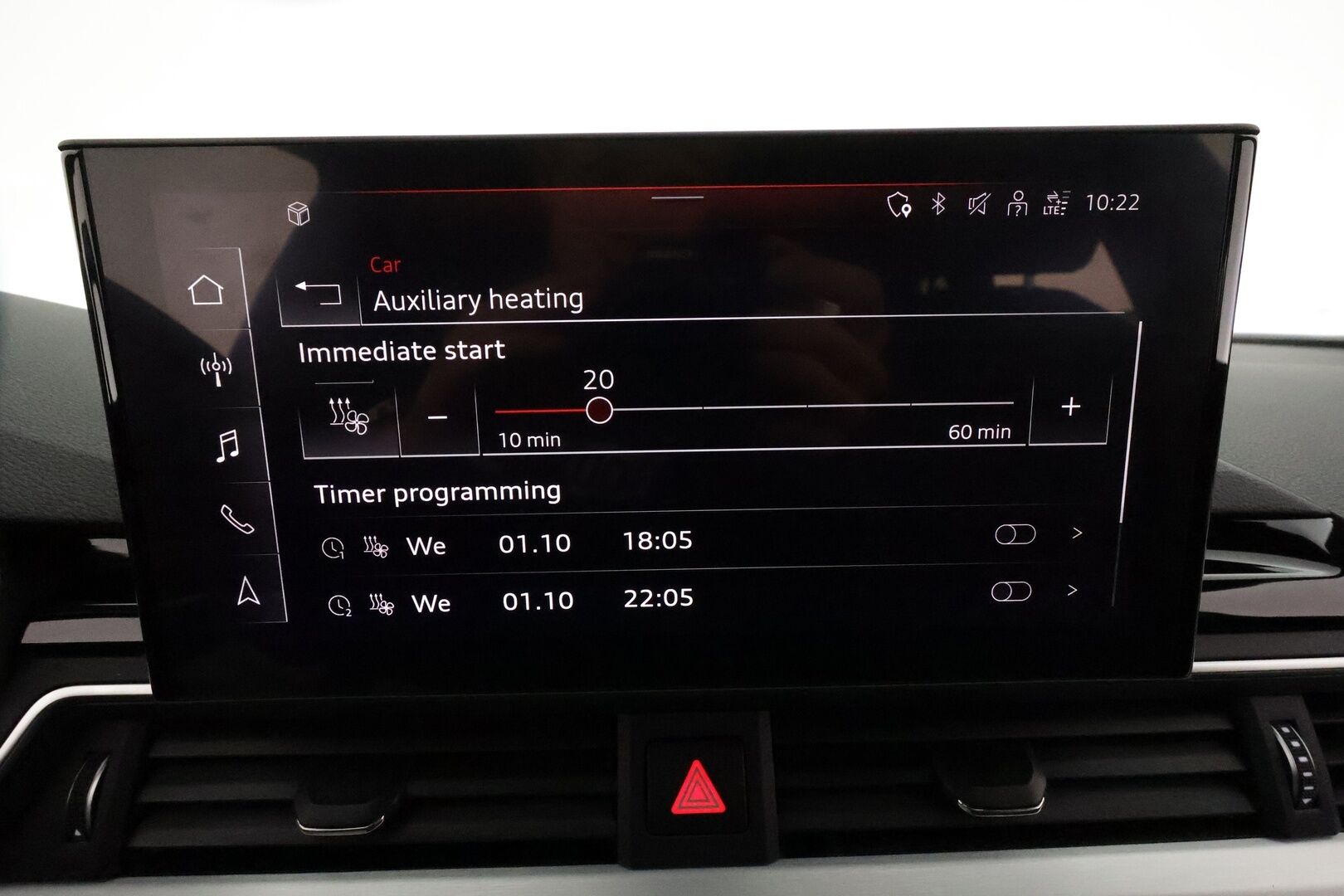 Audi A4 2021 Avant Business S line 40 TFSI 150 kW MHEV *ACC / P.kamera / Matrix LED / Koukku / Webasto / Digimittaristo* - 1.Om Suomi-auto / Kahdet renkaat aluvanteilla / Merkkihuollettu