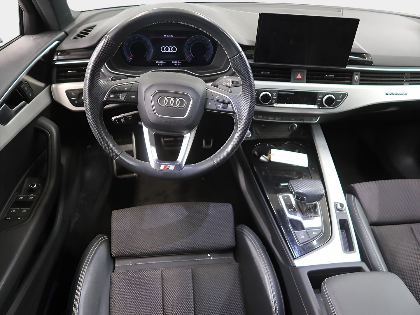 Audi A4 2021 Avant Business S line 40 TFSI 150 kW MHEV *ACC / P.kamera / Matrix LED / Koukku / Webasto / Digimittaristo* - 1.Om Suomi-auto / Kahdet renkaat aluvanteilla / Merkkihuollettu