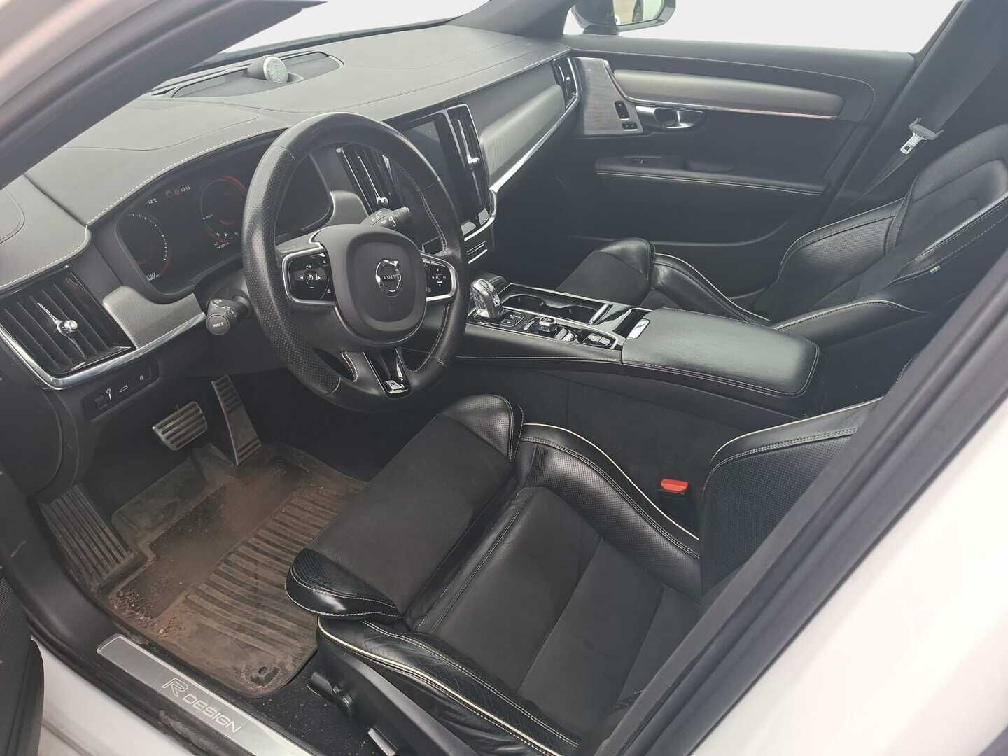 Volvo V90 2019 T8 AWD R-Design aut - | Pilot-assist | R-Desing | Panoraamakatto | Räyheä