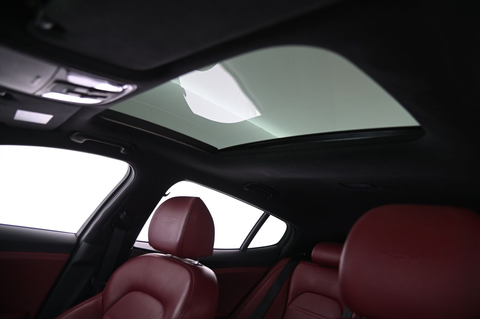 Kia Stinger 2019 3,3 T-GDI AWD GT A/T - 1-omist Suomi-Auto | Merkkihuollot | ACC | BLISS | HUD | Harman&Kardon | KeyLess | Kattoikkuna | 360 | Punainen nahkasisusta | Muistipenkki | Ilmastoidut etuistuimet | 2x renkaat&alumiinivantein