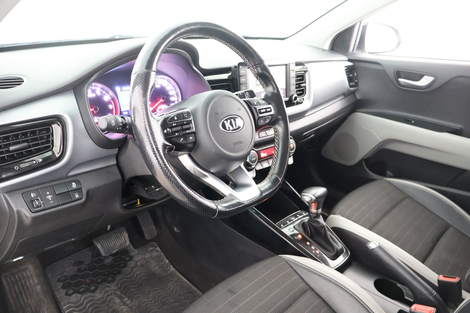 Kia Stonic 2019 1,0 T-GDI ISG 120hv EX Design DCT - Vakkari | Lohkolämmitin | Peruutuskamera | Lämpöratti | App-Connect