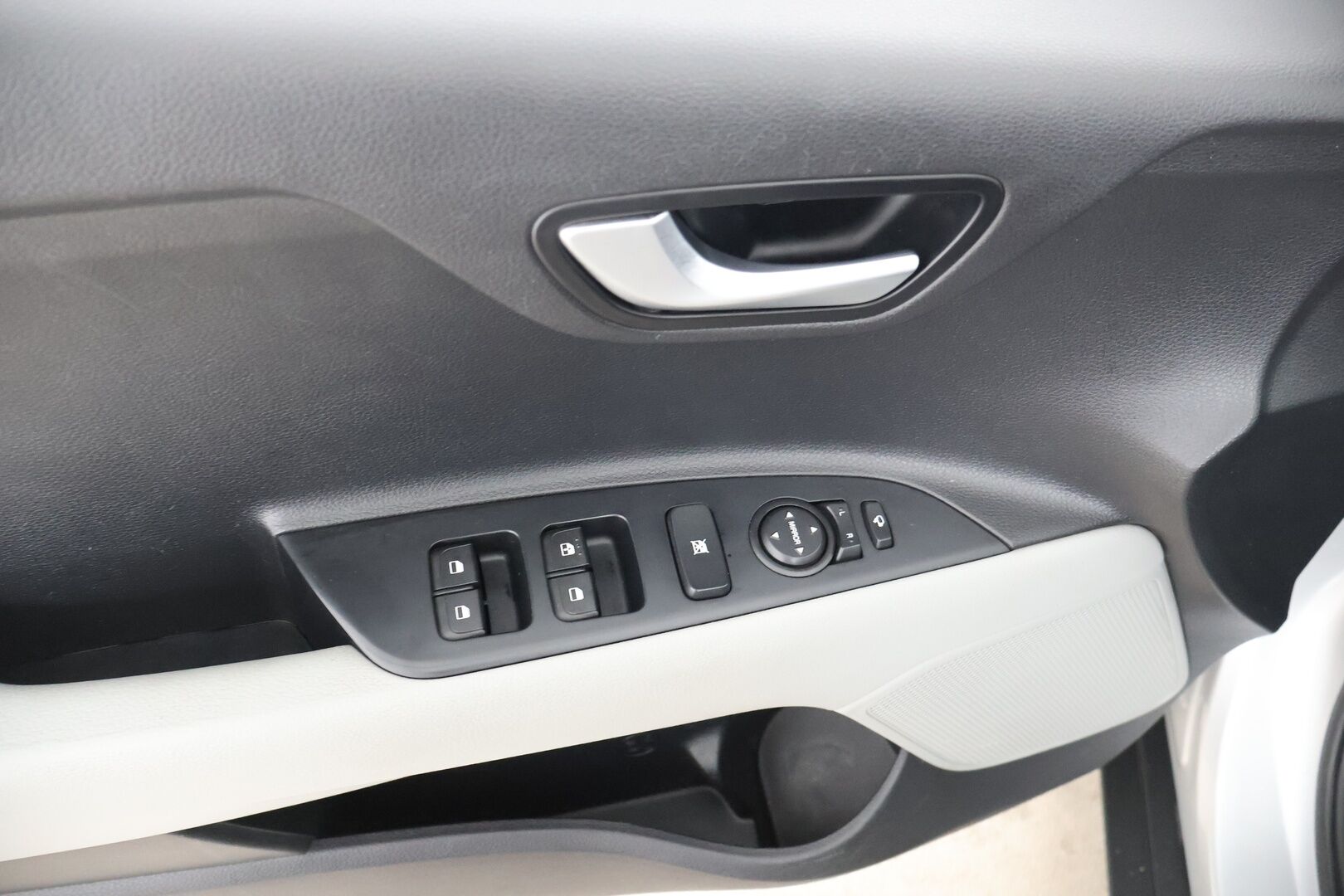 Kia Stonic 2019 1,0 T-GDI ISG 120hv EX Design DCT - Vakkari | Lohkolämmitin | Peruutuskamera | Lämpöratti | App-Connect