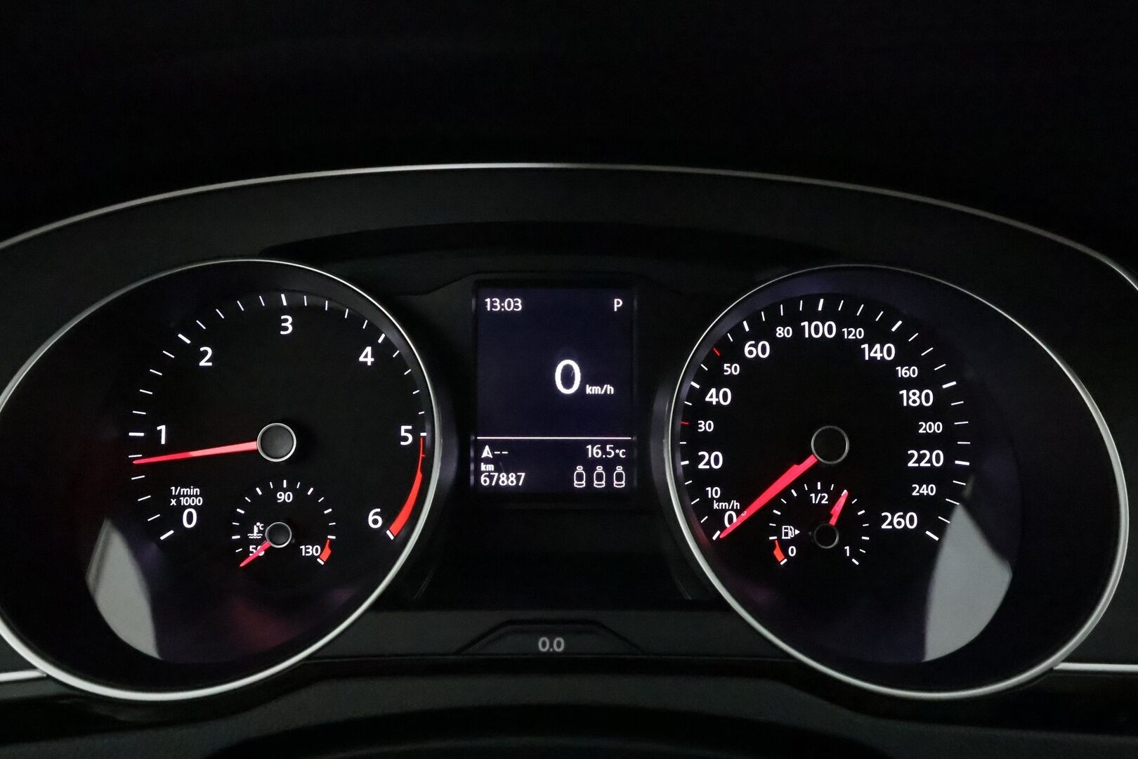 Volkswagen Passat 2019 Variant Comfortline 2,0 TDI 110 kW DSG **Adapt.vakkari / Webasto / Koukku / LED / P.tutkat / Sähhköluukku** - Suomi-auto / Kahdet renkaat aluvanteilla / Ratin ja tuulilasin lämmitin / Penkinlämmittimet takana