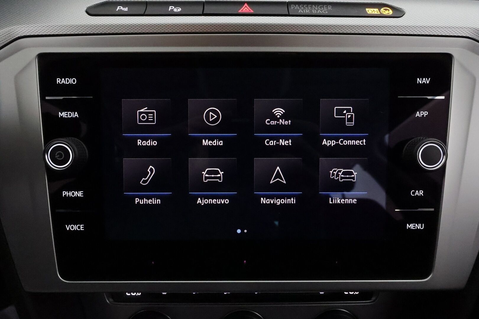 Volkswagen Passat 2019 Variant Comfortline 2,0 TDI 110 kW DSG **Adapt.vakkari / Webasto / Koukku / LED / P.tutkat / Sähhköluukku** - Suomi-auto / Kahdet renkaat aluvanteilla / Ratin ja tuulilasin lämmitin / Penkinlämmittimet takana
