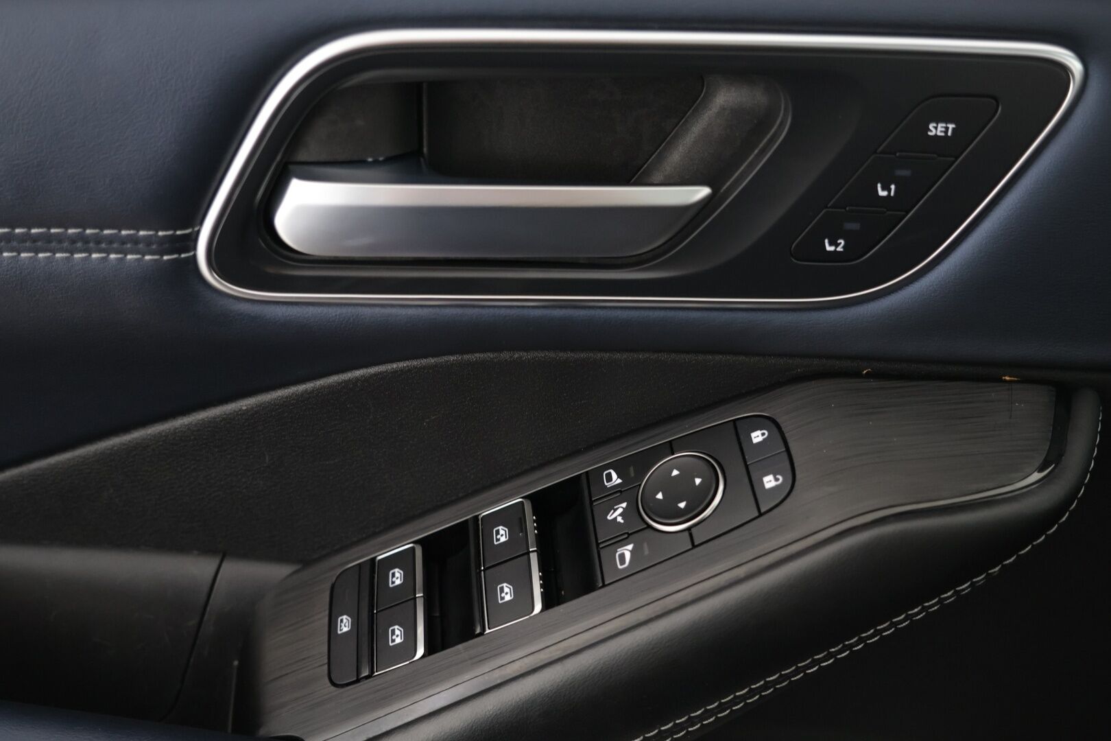 Nissan Qashqai 2022 MHEV 158 Xtronic 2WD Tekna+ - ACC / HUD / BLIS / Navi / BOSE / 360 / Adapt. LED / Panoraama / Ilmastoidut ja hierovat etuistuimet muistilla