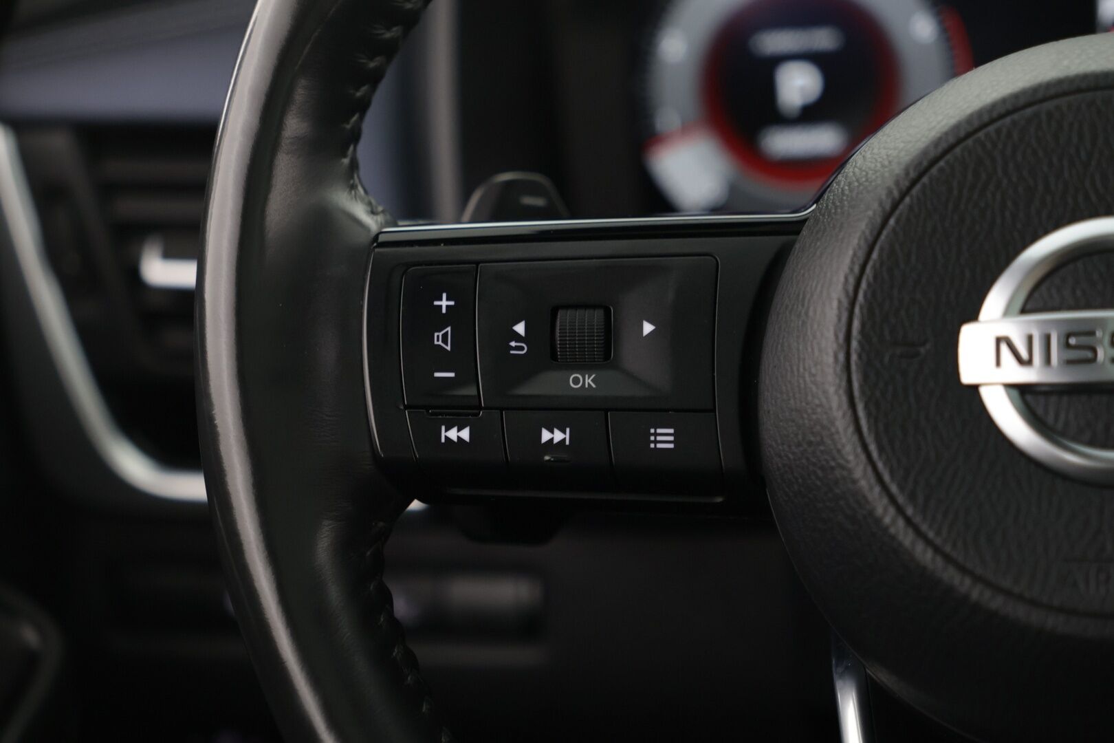 Nissan Qashqai 2022 MHEV 158 Xtronic 2WD Tekna+ - ACC / HUD / BLIS / Navi / BOSE / 360 / Adapt. LED / Panoraama / Ilmastoidut ja hierovat etuistuimet muistilla