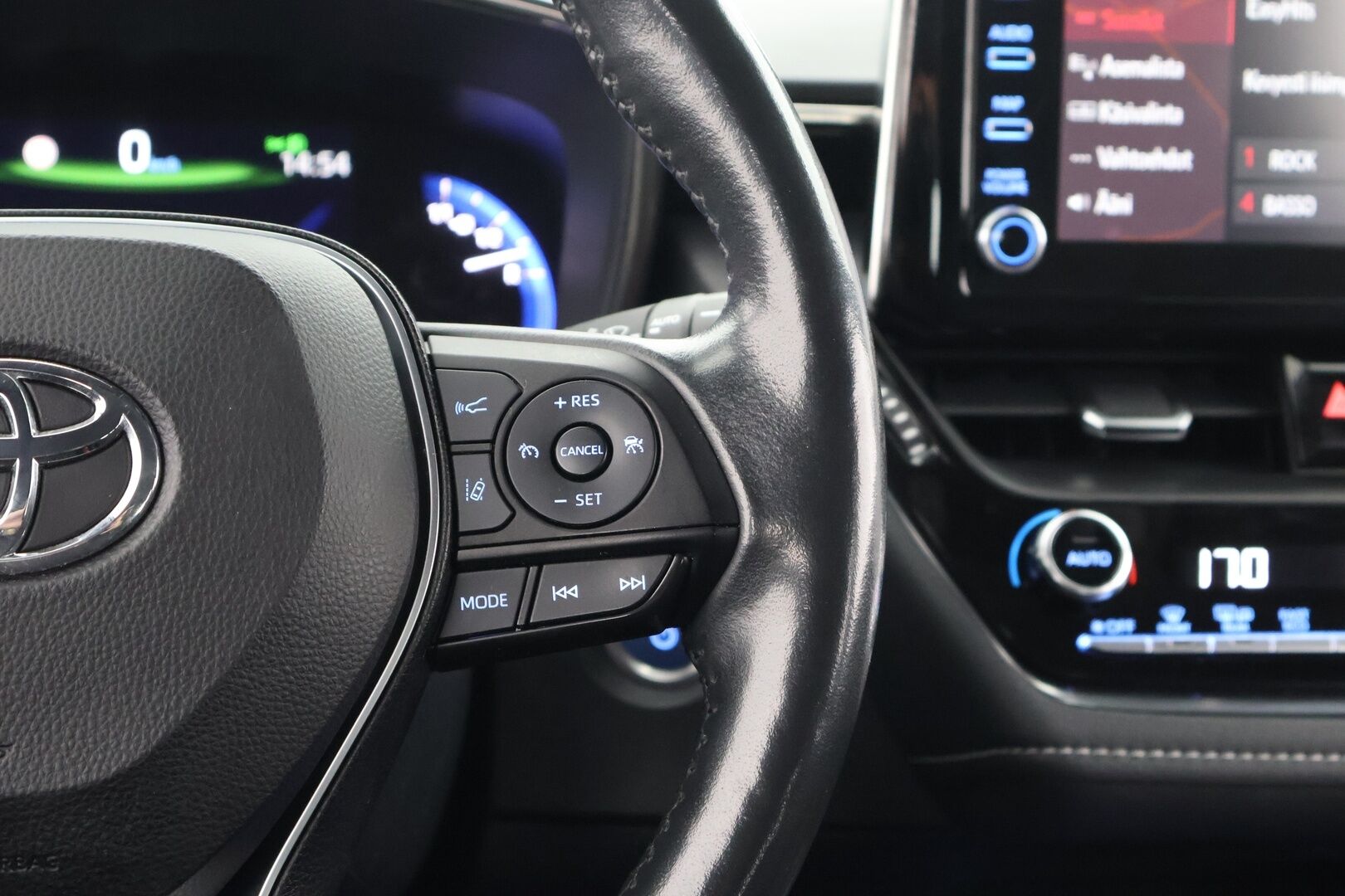 Toyota Corolla 2022 Touring Sports 1,8 Hybrid Active / ACC / LED / Navi / Keyless / 2x Renkaat / Huollettu 01/26/ Suomi-auto - Huoltokirja & Lämpöratti & Kaistavahti!