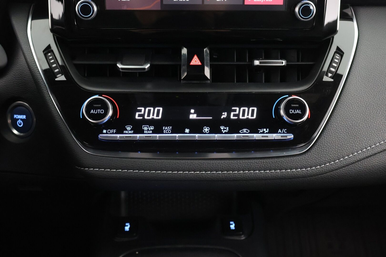 Toyota Corolla 2022 Touring Sports 1,8 Hybrid Active / ACC / LED / Navi / Keyless / 2x Renkaat / Huollettu 01/26/ Suomi-auto - Huoltokirja & Lämpöratti & Kaistavahti!