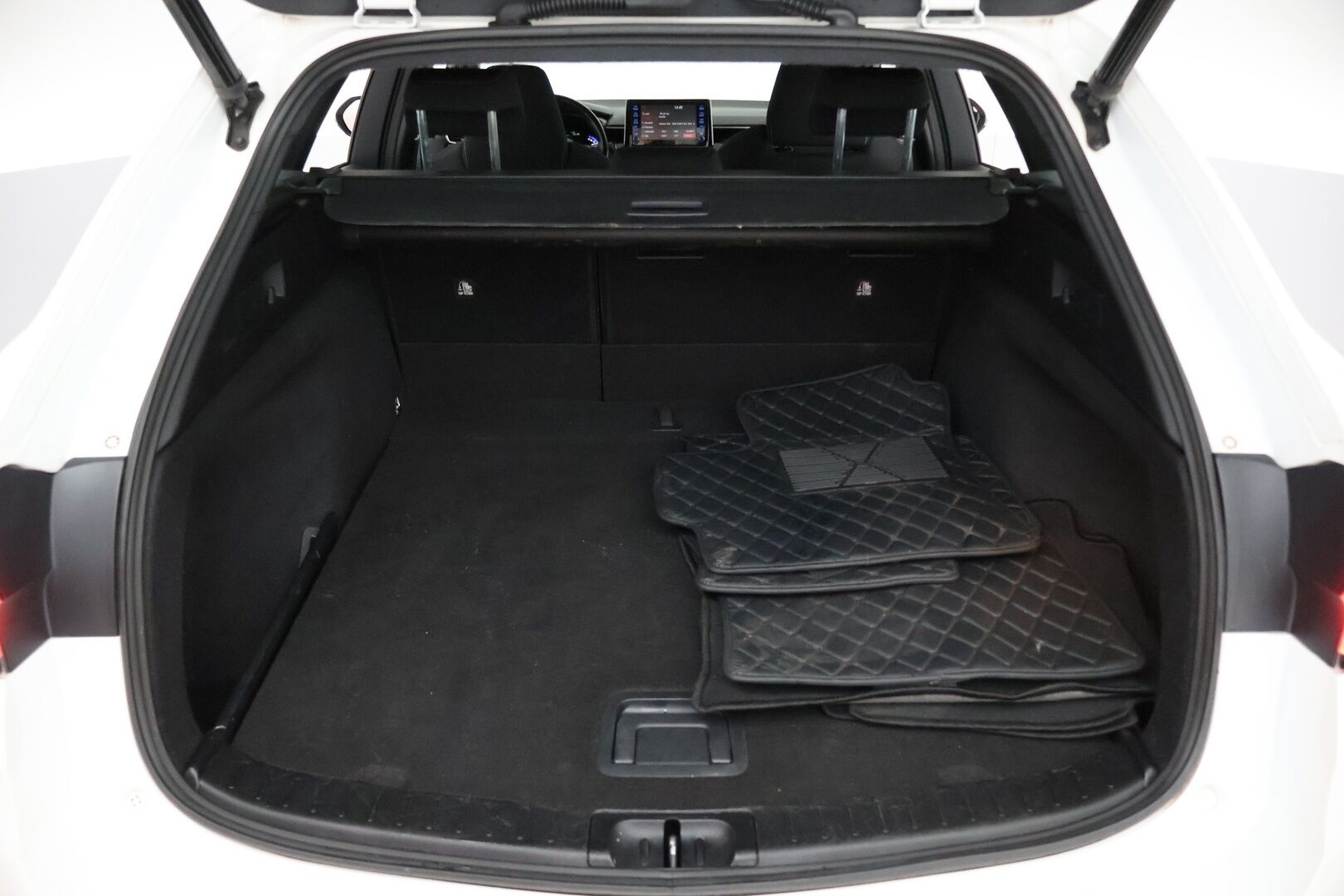 Toyota Corolla 2022 Touring Sports 1,8 Hybrid Active / ACC / LED / Navi / Keyless / 2x Renkaat / Huollettu 01/26/ Suomi-auto - Huoltokirja & Lämpöratti & Kaistavahti!