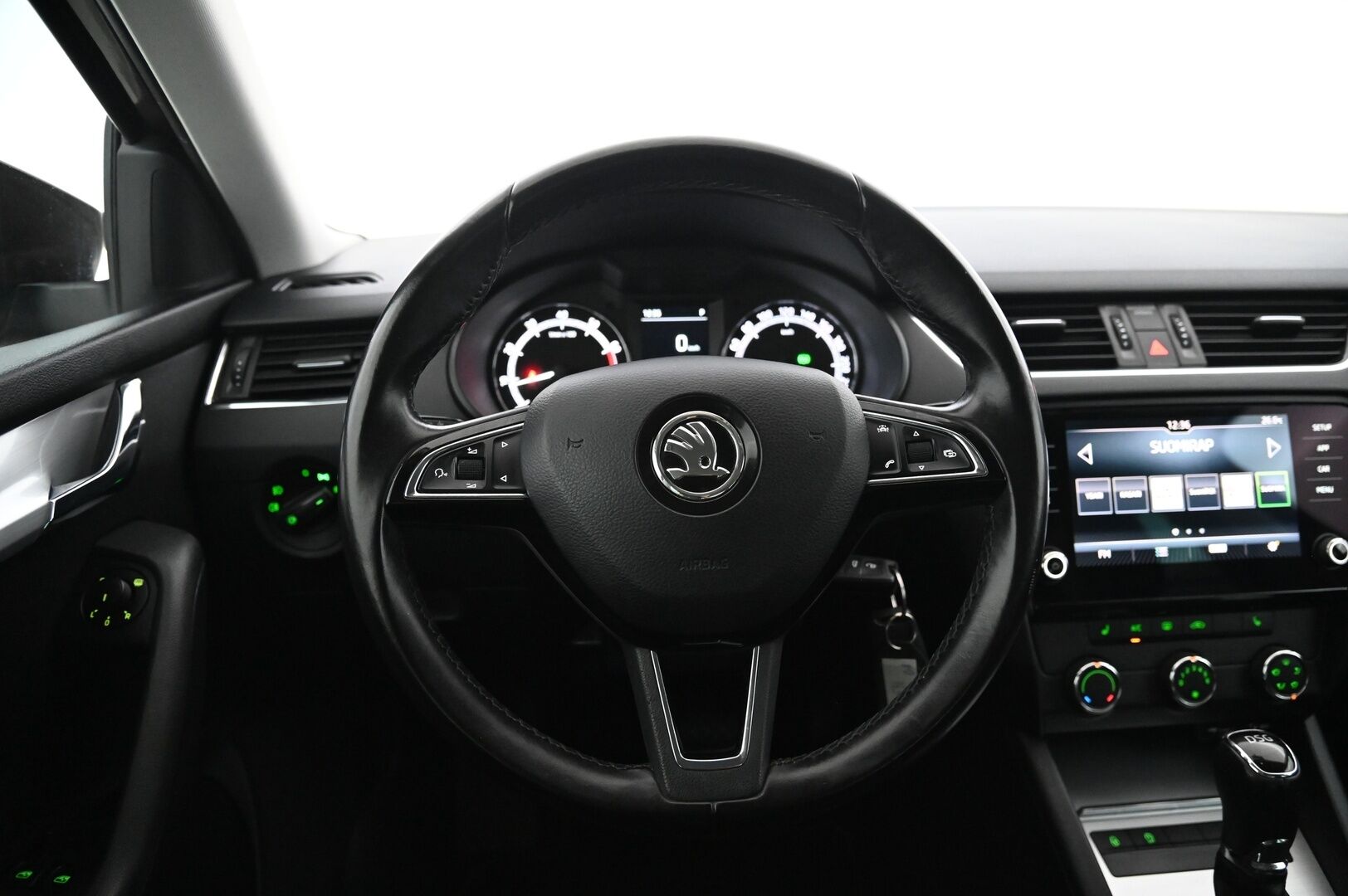 Skoda Octavia 2017 1.4 TSI Ambition DSG *Facelift / Vetokoukku / Lohko sisäpistokkeella / 2x aluvanteet* - *Leimaa 7.9.2026 / Juuri saapunut*